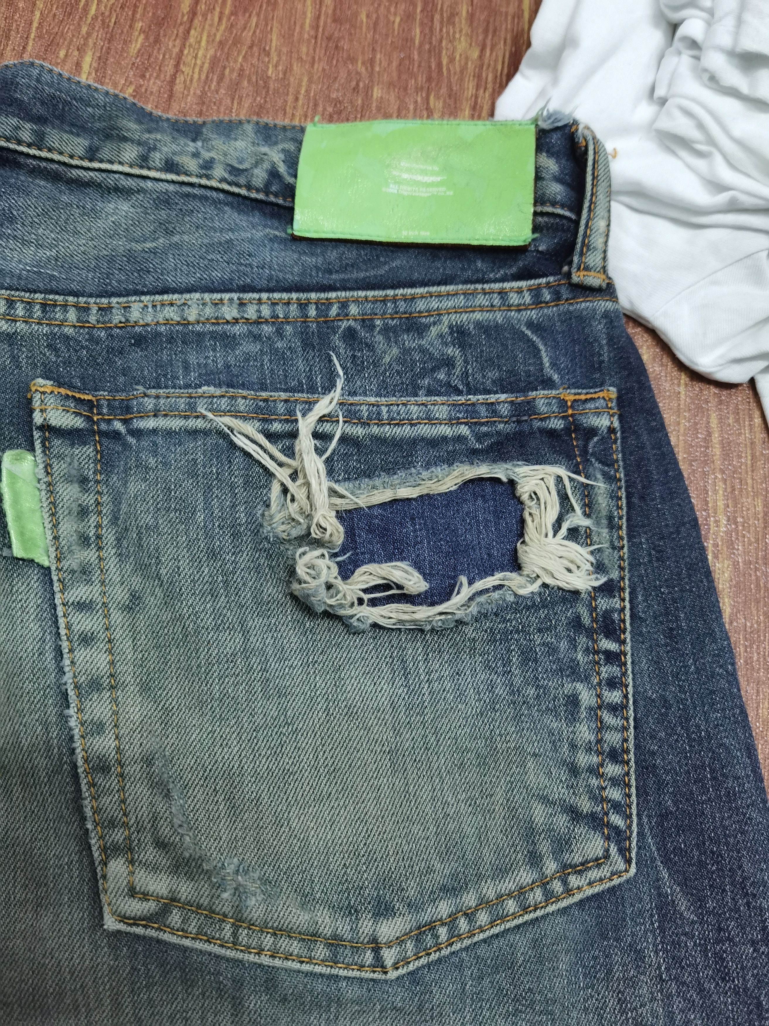 Japanese Brand Distressed swagger denim 2006 production Size US 35 - 10 Thumbnail