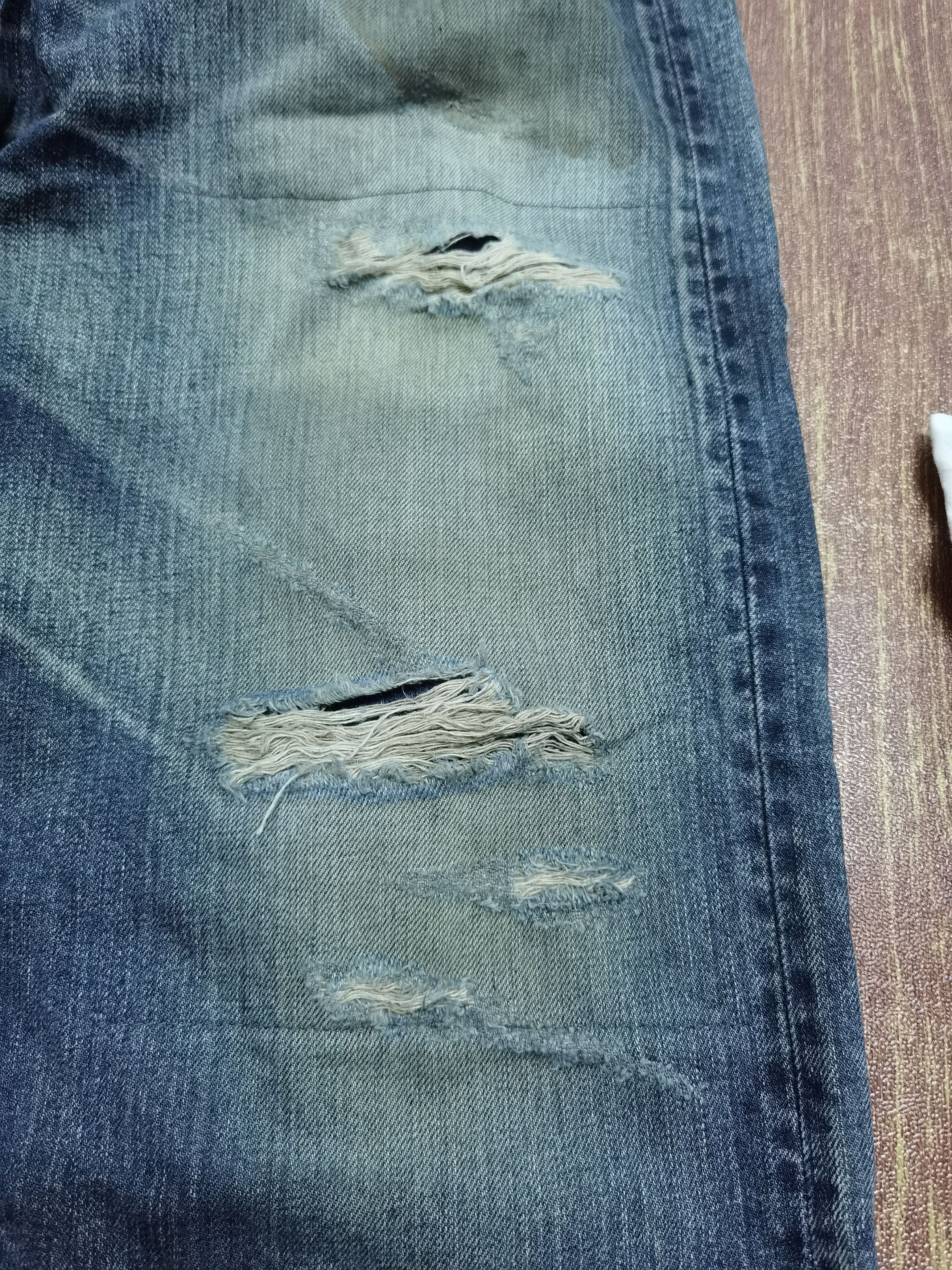 Japanese Brand Distressed swagger denim 2006 production Size US 35 - 5 Thumbnail
