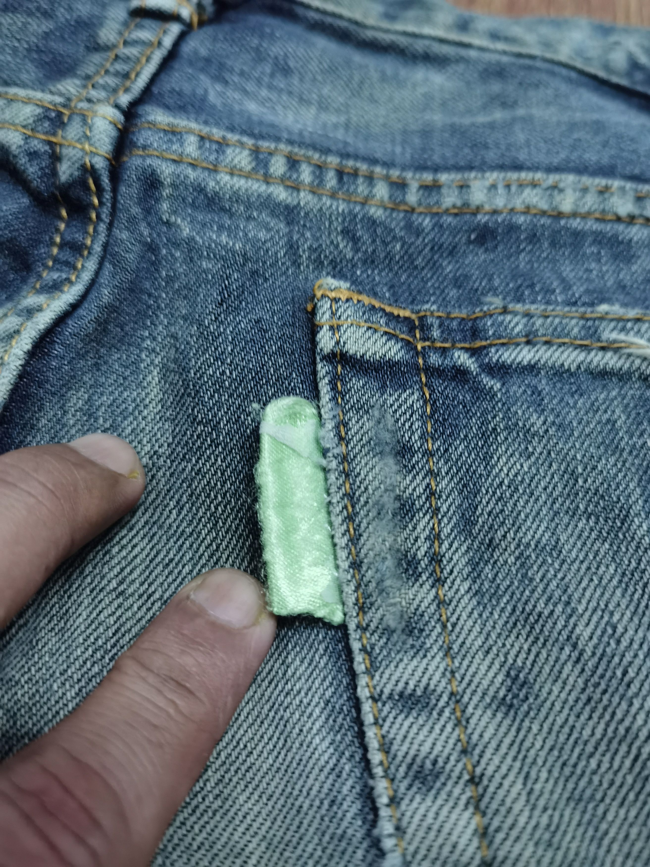 Japanese Brand Distressed swagger denim 2006 production Size US 35 - 11 Thumbnail