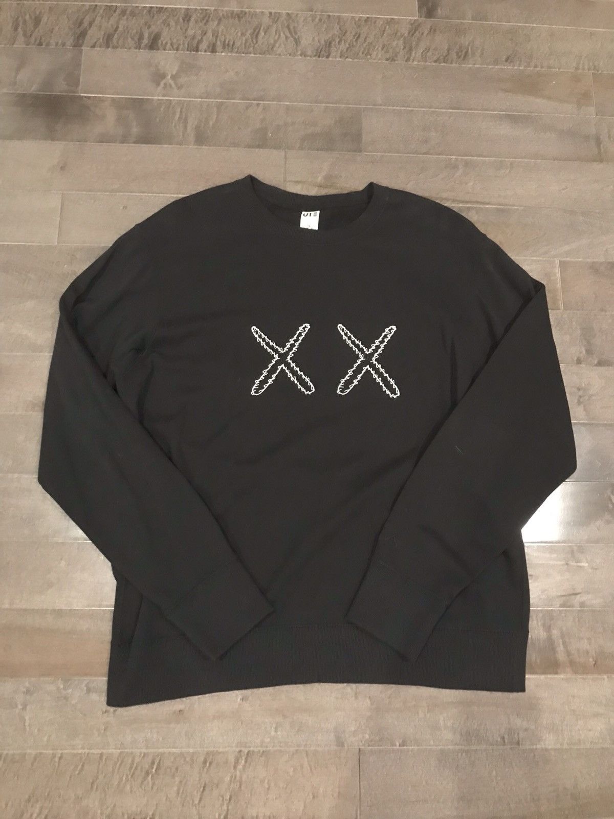 Kaws × Uniqlo Kaws Uniqlo Sweater Size US L / EU 52-54 / 3 - 1 Thumbnail