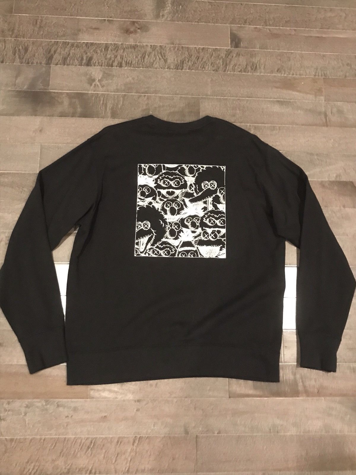 Kaws × Uniqlo Kaws Uniqlo Sweater Size US L / EU 52-54 / 3 - 3 Thumbnail