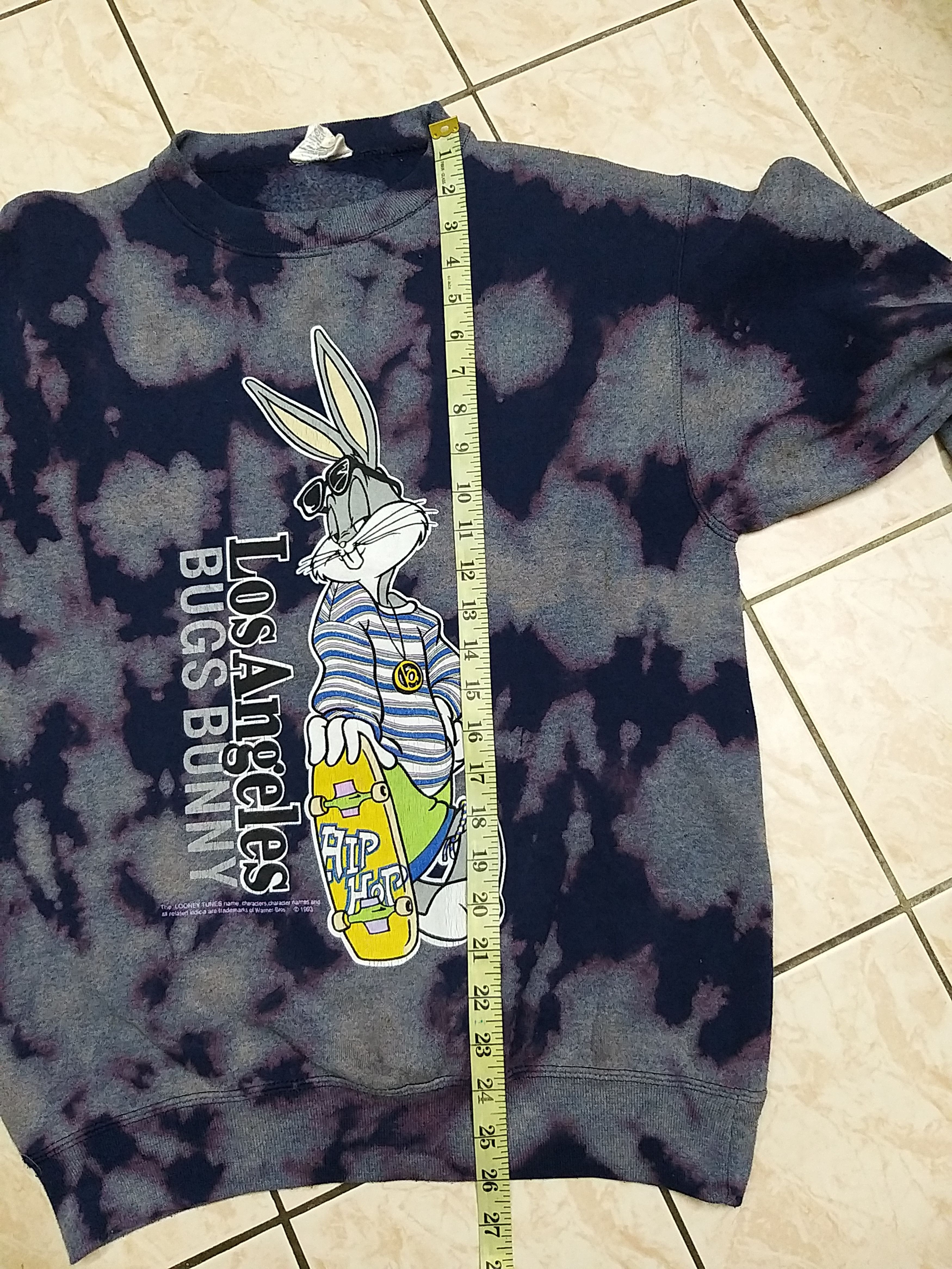 Warner Bros VINTAGE 90s BUG BUNNY HIP HOP CUSTOM BLEACH 1993 SWEATSHIRT Size US S / EU 44-46 / 1 - 7 Thumbnail