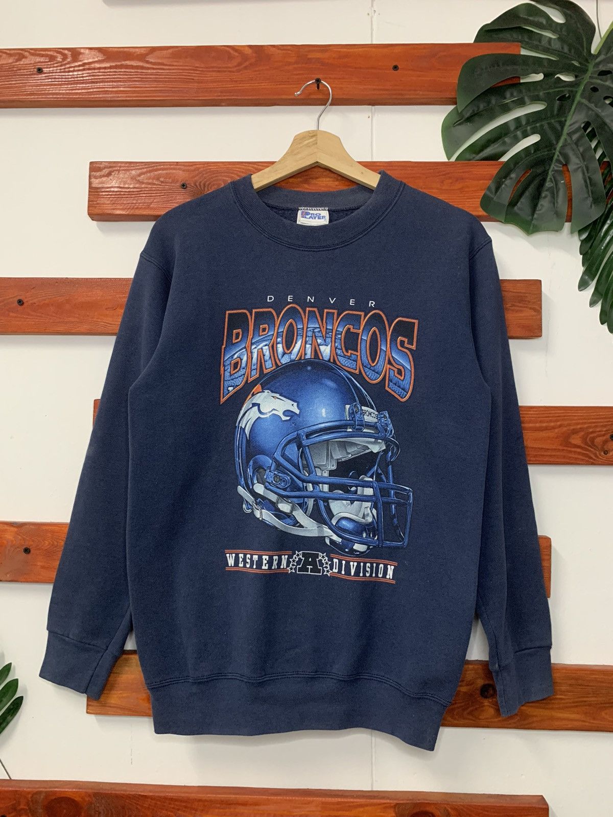 Vintage Denver Broncos 90s Pro Player Crewneck on sale Sz L