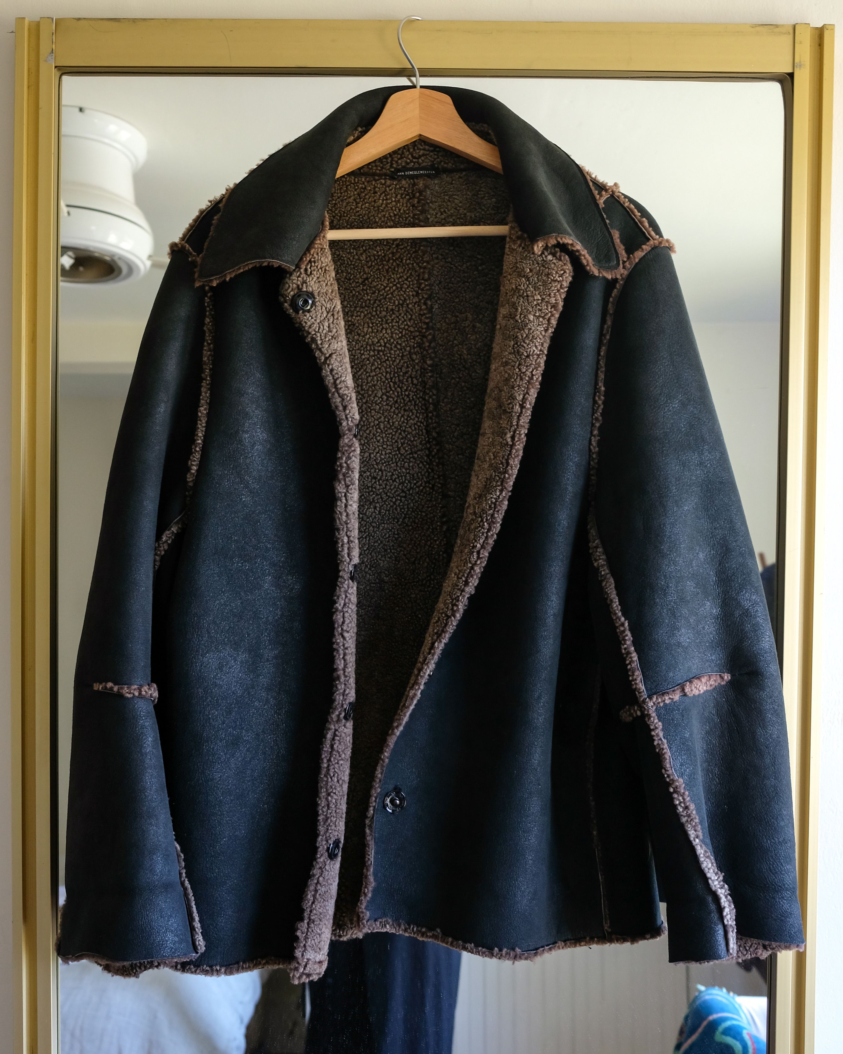 image of Ann Demeulemeester Aw99 Shearling Jacket in Navy, Men's (Size Small)
