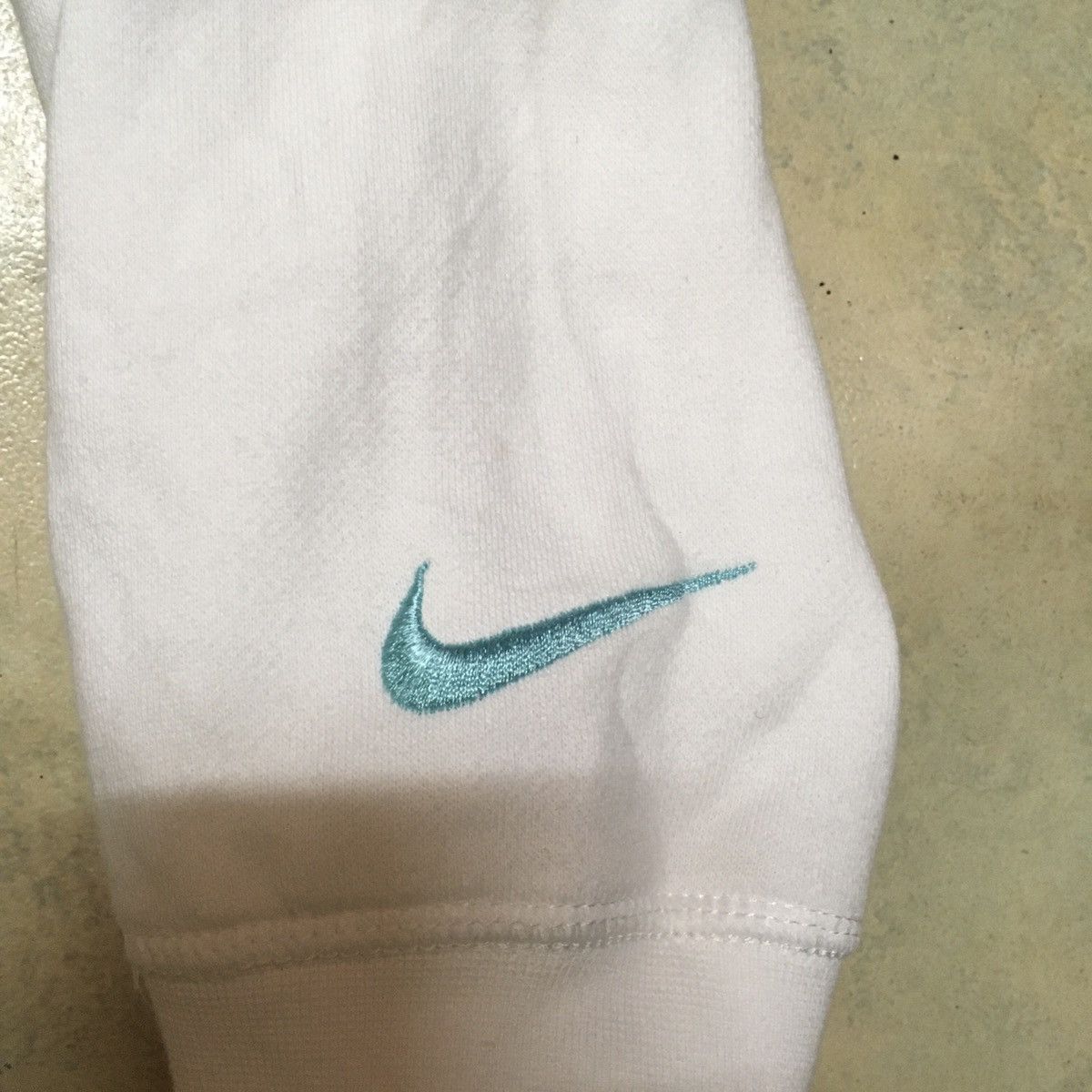 Nike Nike Swoosh Big Logo Hoodie Streetwear Style Size US M / EU 48-50 / 2 - 8 Thumbnail