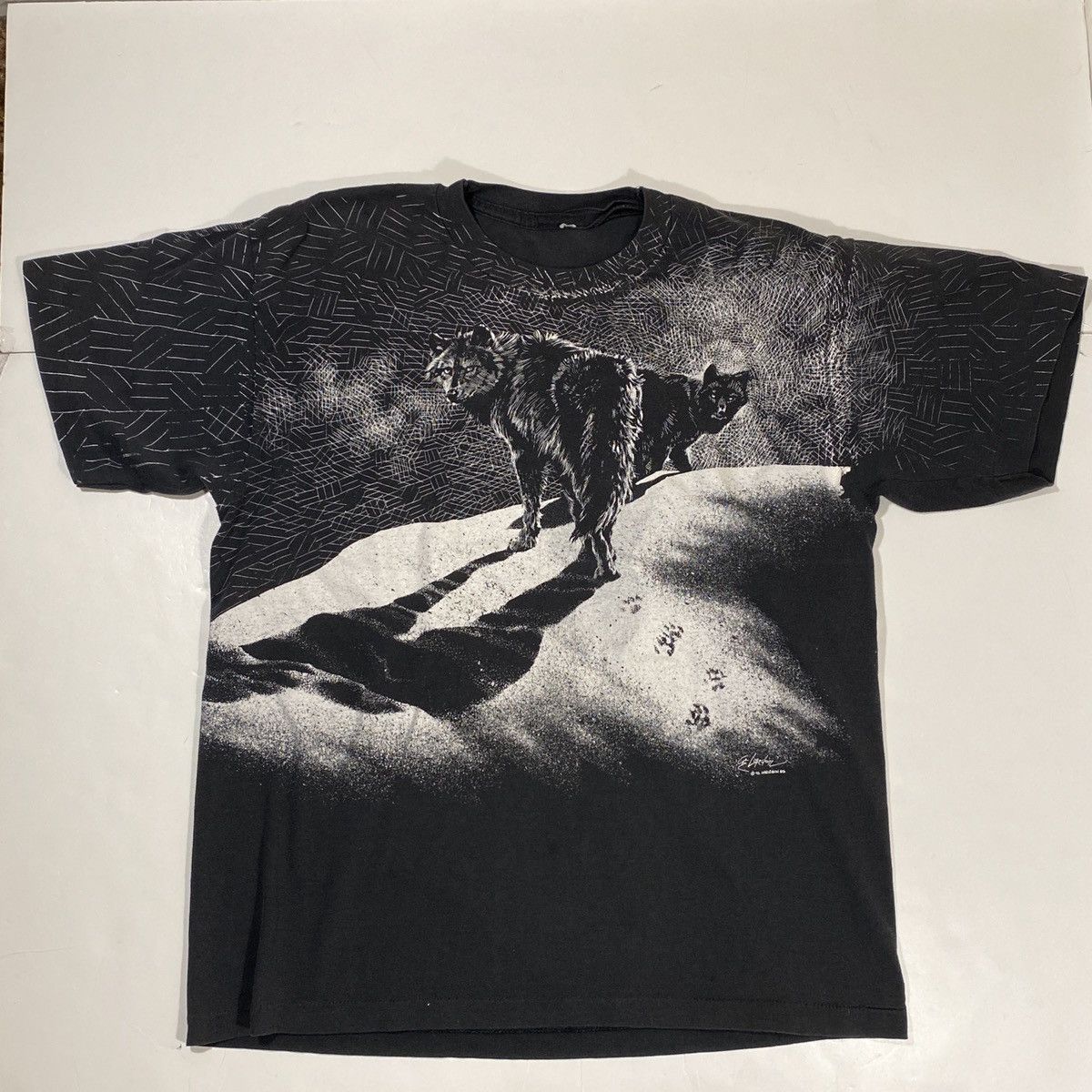 Vintage 90’s All Over Print Wolves Tee Size US L / EU 52-54 / 3 - 1 Thumbnail