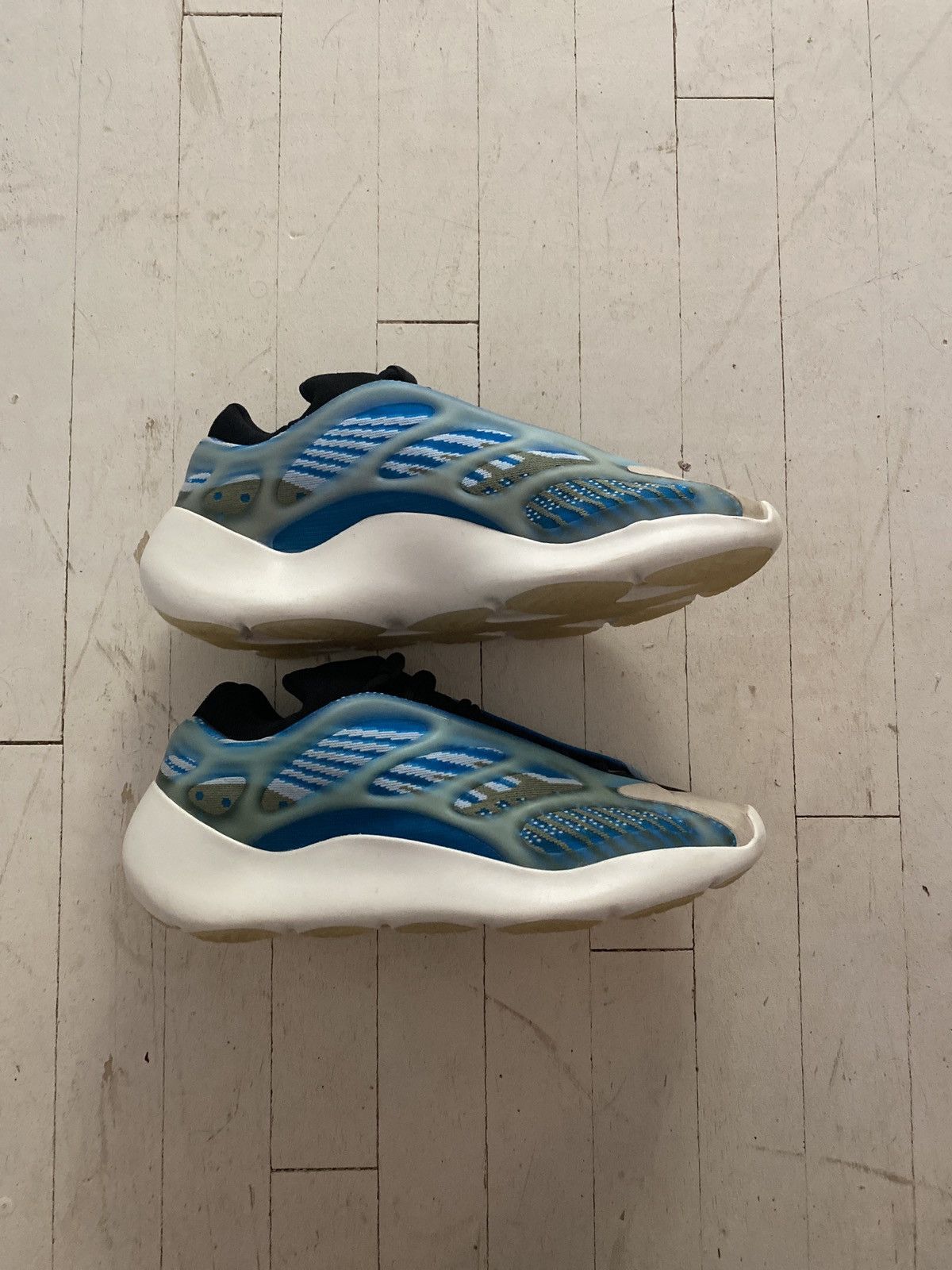 adidas yeezy v3 arzareth