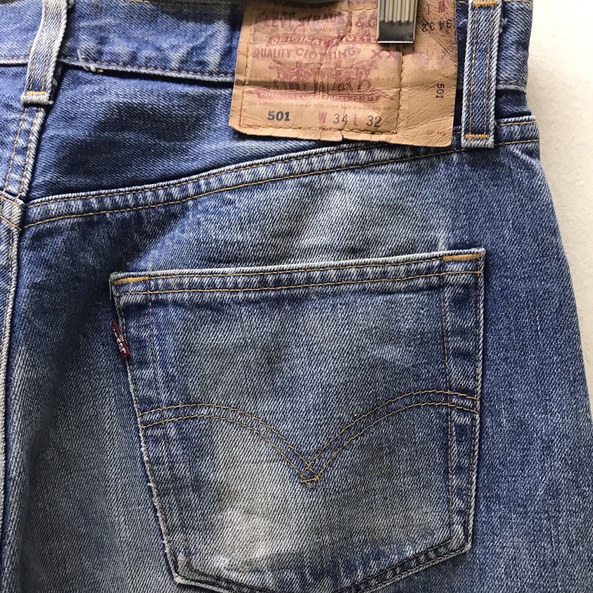 Levi's Vintage Levis 501 Jeans Distressed JeansMade In USA Size US 33 - 13 Thumbnail