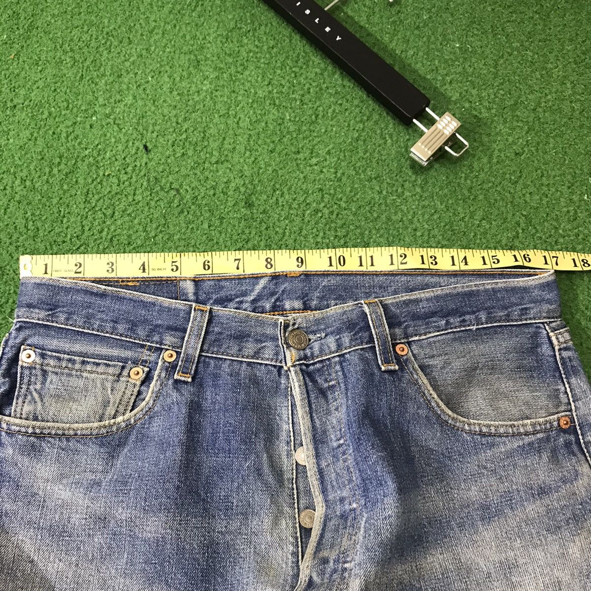 Levi's Vintage Levis 501 Jeans Distressed JeansMade In USA Size US 33 - 21 Thumbnail