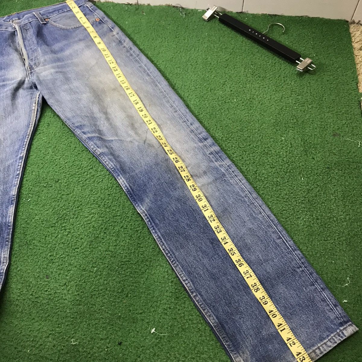 Levi's Vintage Levis 501 Jeans Distressed JeansMade In USA Size US 33 - 22 Thumbnail