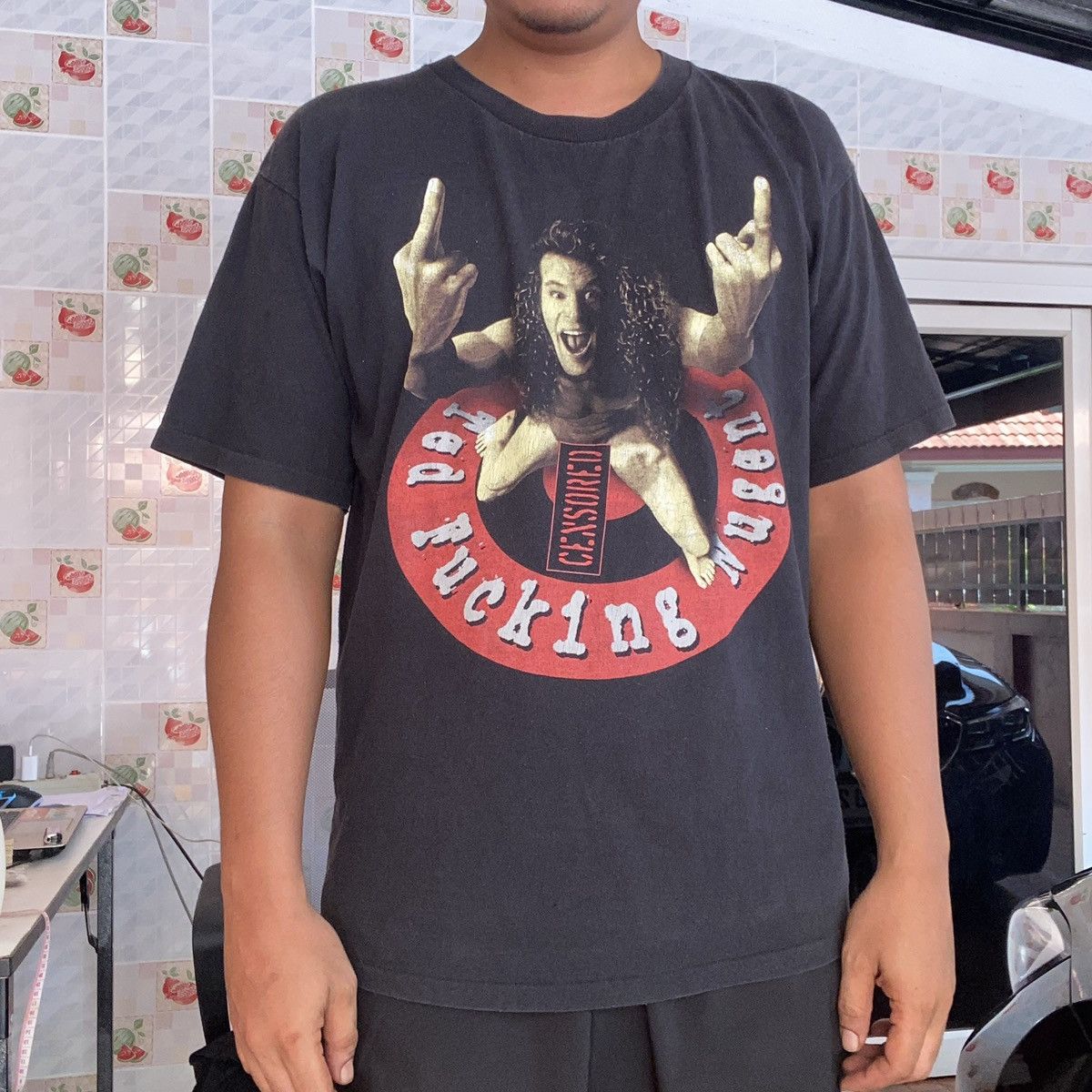 Band Tees Vintage 90s Ted Nugent - Kiss My Ass! I'm An American Tour Size US L / EU 52-54 / 3 - 1 Thumbnail