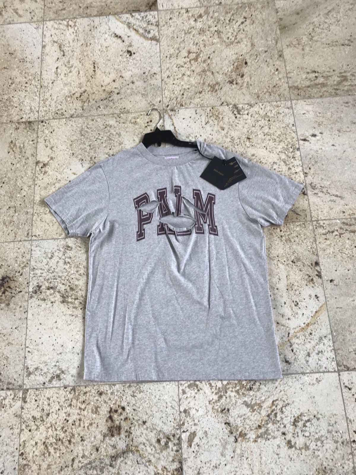 Palm Angels Distressed “Palm” Logo Grey / Burgundy Tee Size US M / EU 48-50 / 2 - 1 Thumbnail