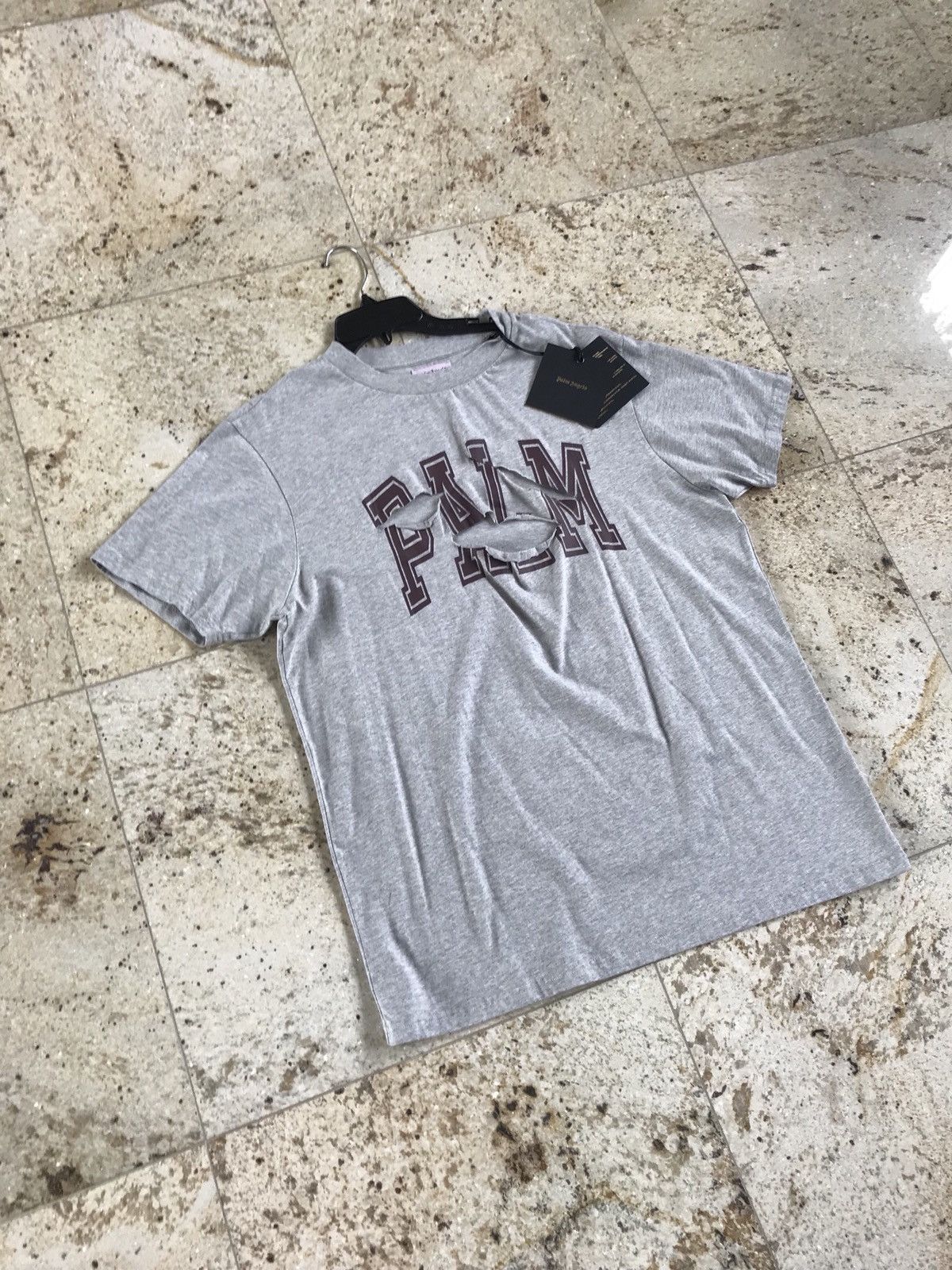Palm Angels Distressed “Palm” Logo Grey / Burgundy Tee Size US M / EU 48-50 / 2 - 2 Thumbnail