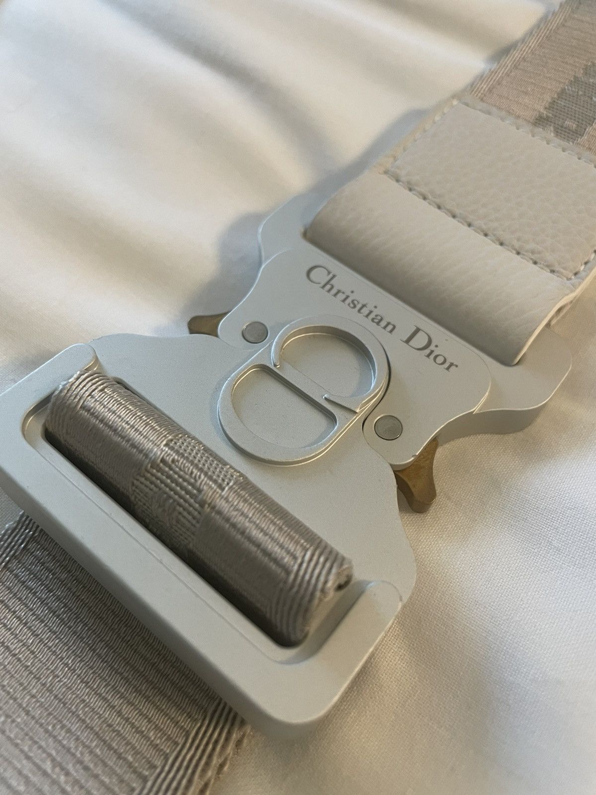 Daniel Arsham × Dior Dior x Daniel Arsham SS20 Saddle Bag calf RUNWAY newspaper Size ONE SIZE - 2 Thumbnail