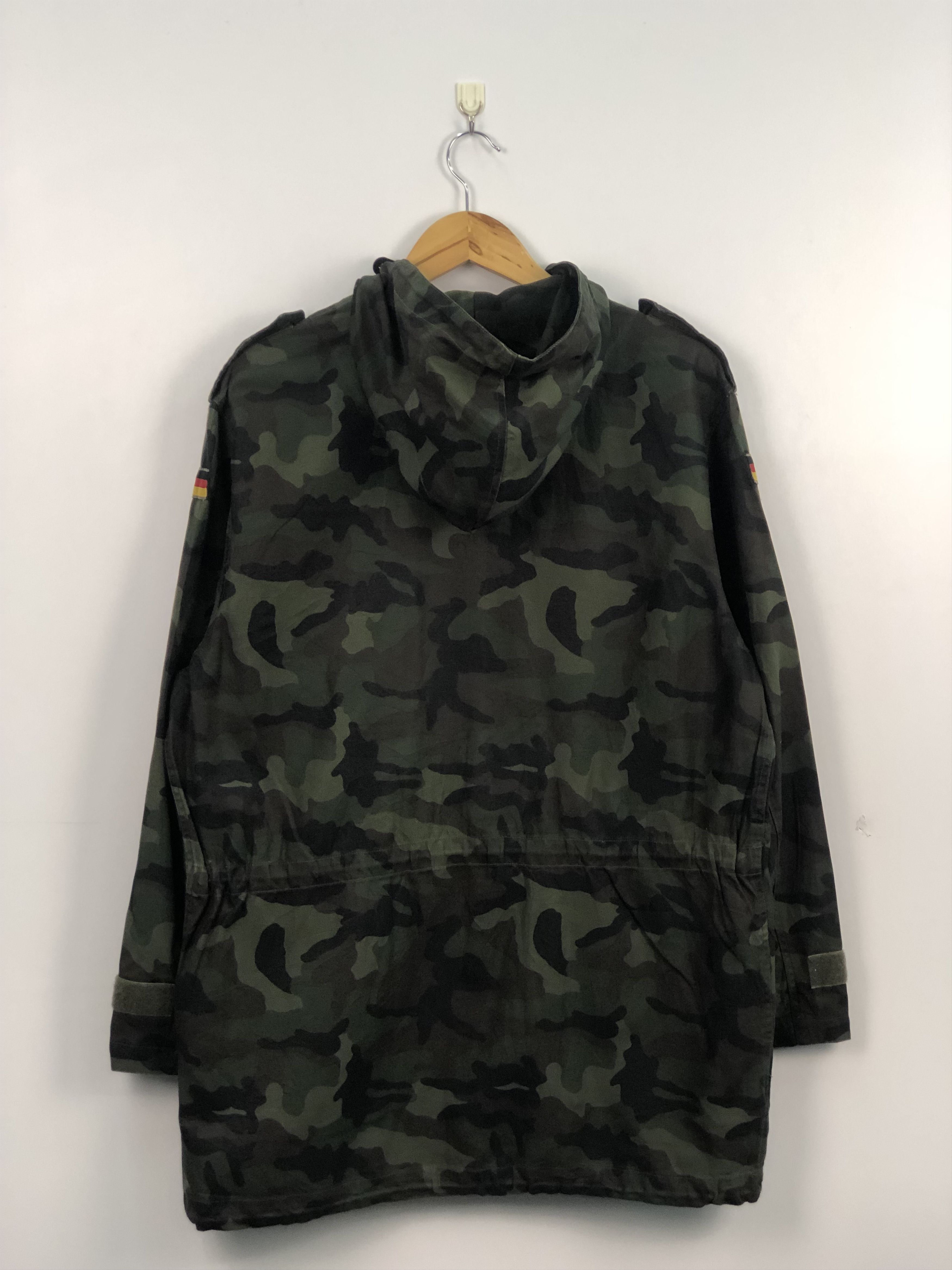 Vintage Vintage 90s Army Germany Camo Jacket J0298 Size US L / EU 52-54 / 3 - 3 Thumbnail