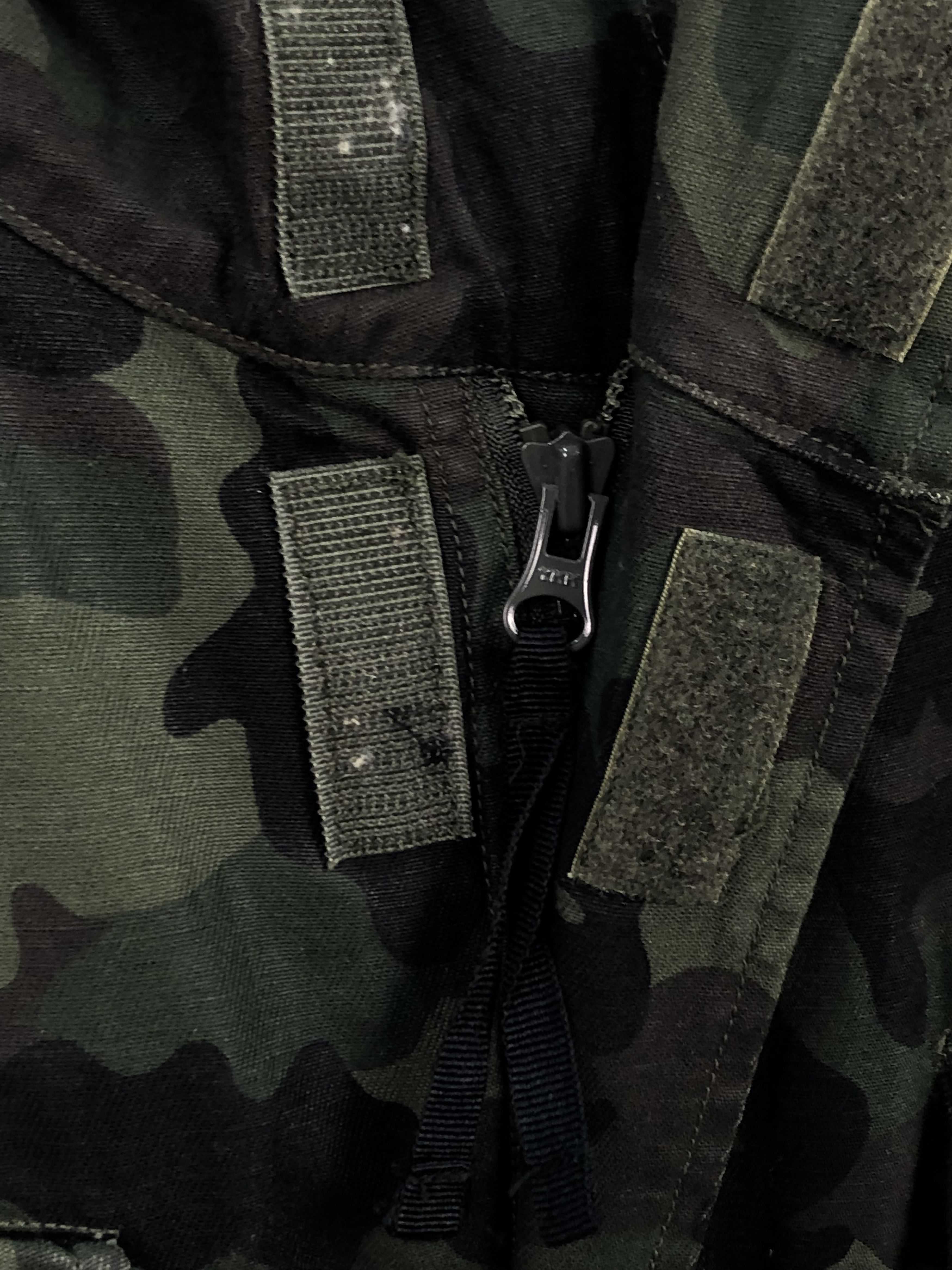 Vintage Vintage 90s Army Germany Camo Jacket J0298 Size US L / EU 52-54 / 3 - 6 Thumbnail