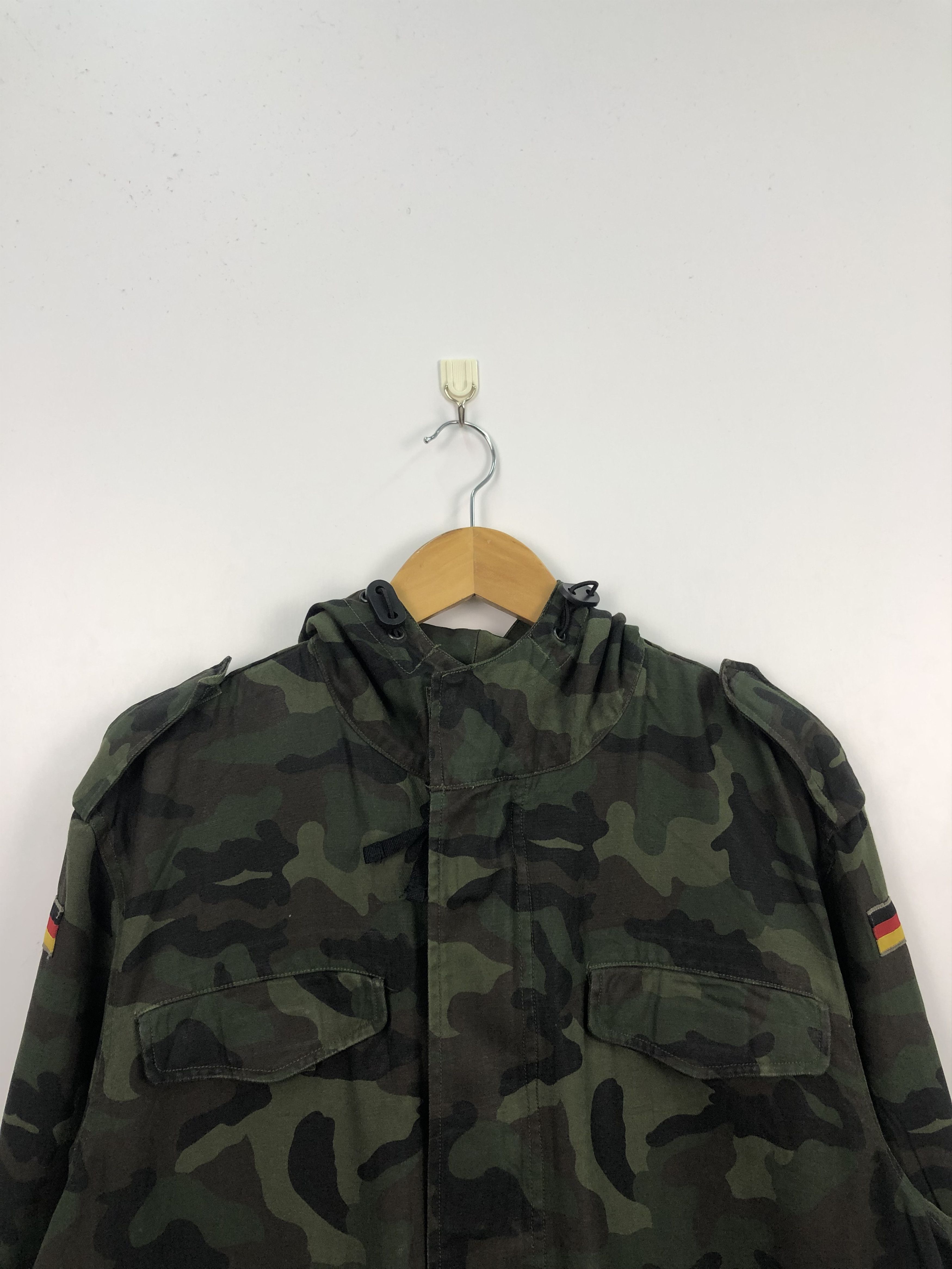 Vintage Vintage 90s Army Germany Camo Jacket J0298 Size US L / EU 52-54 / 3 - 2 Thumbnail