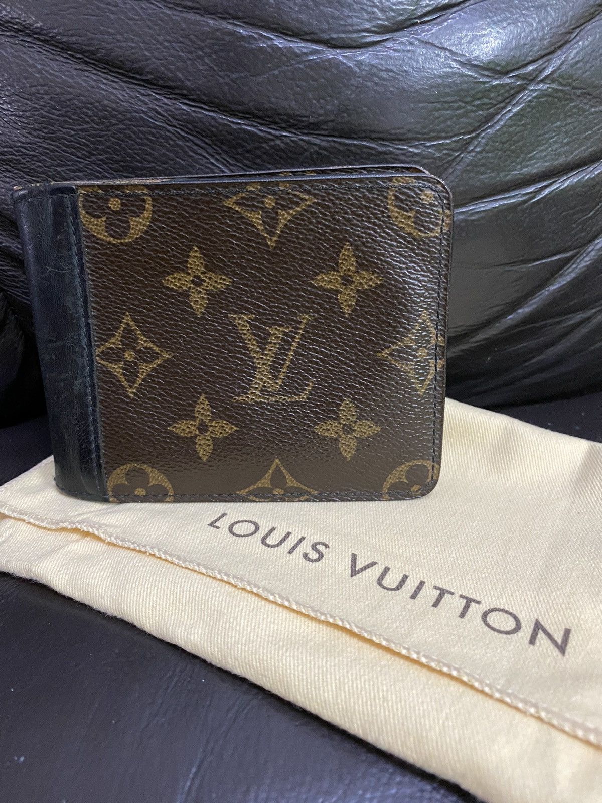 Louis Vuitton Authentic Louis Vuitton Gaspar Monogram Macassar Wallet ...