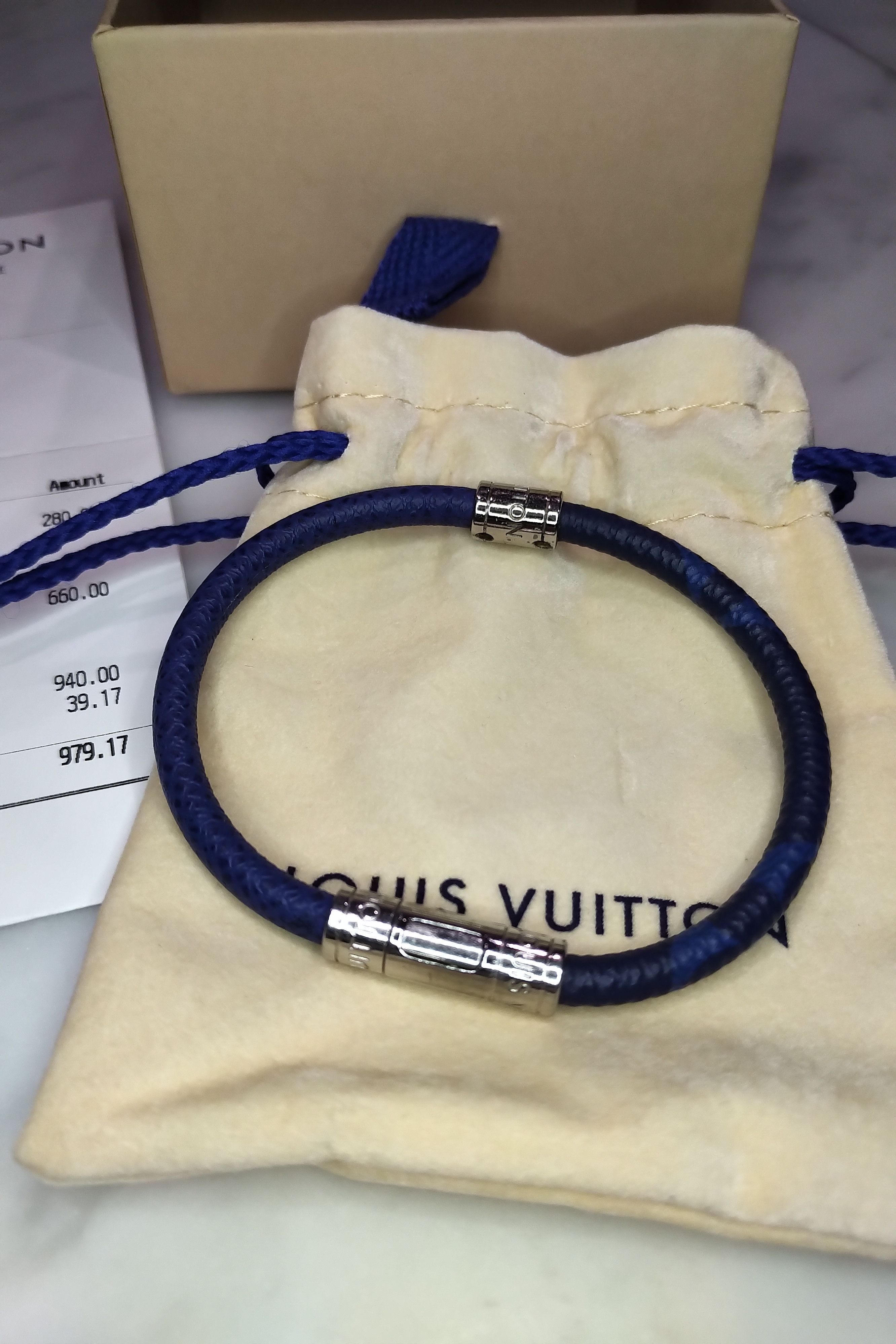 Louis Vuitton® Split Bracelet Cobalt. Size 21