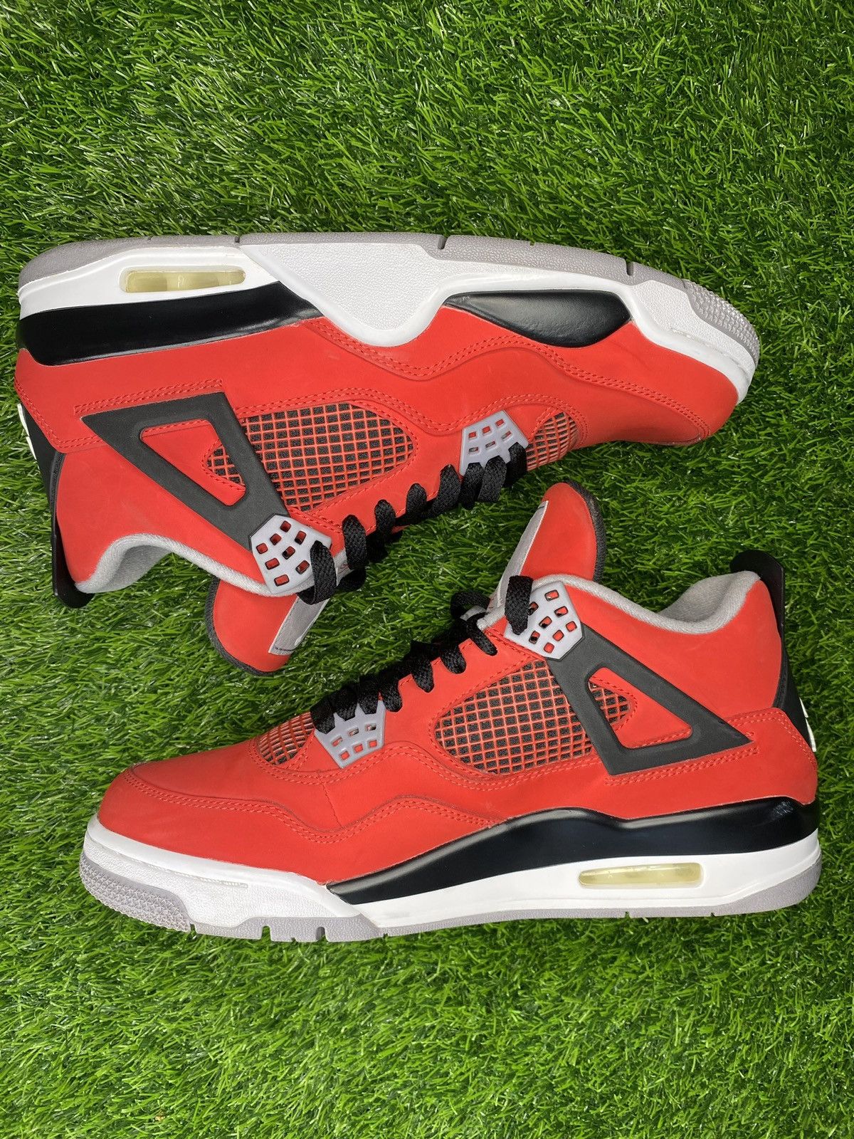 Jordan Brand Air Jordan 4 Retro Toro Bravo 2013 Size US 9.5 / EU 42-43 - 3 Thumbnail