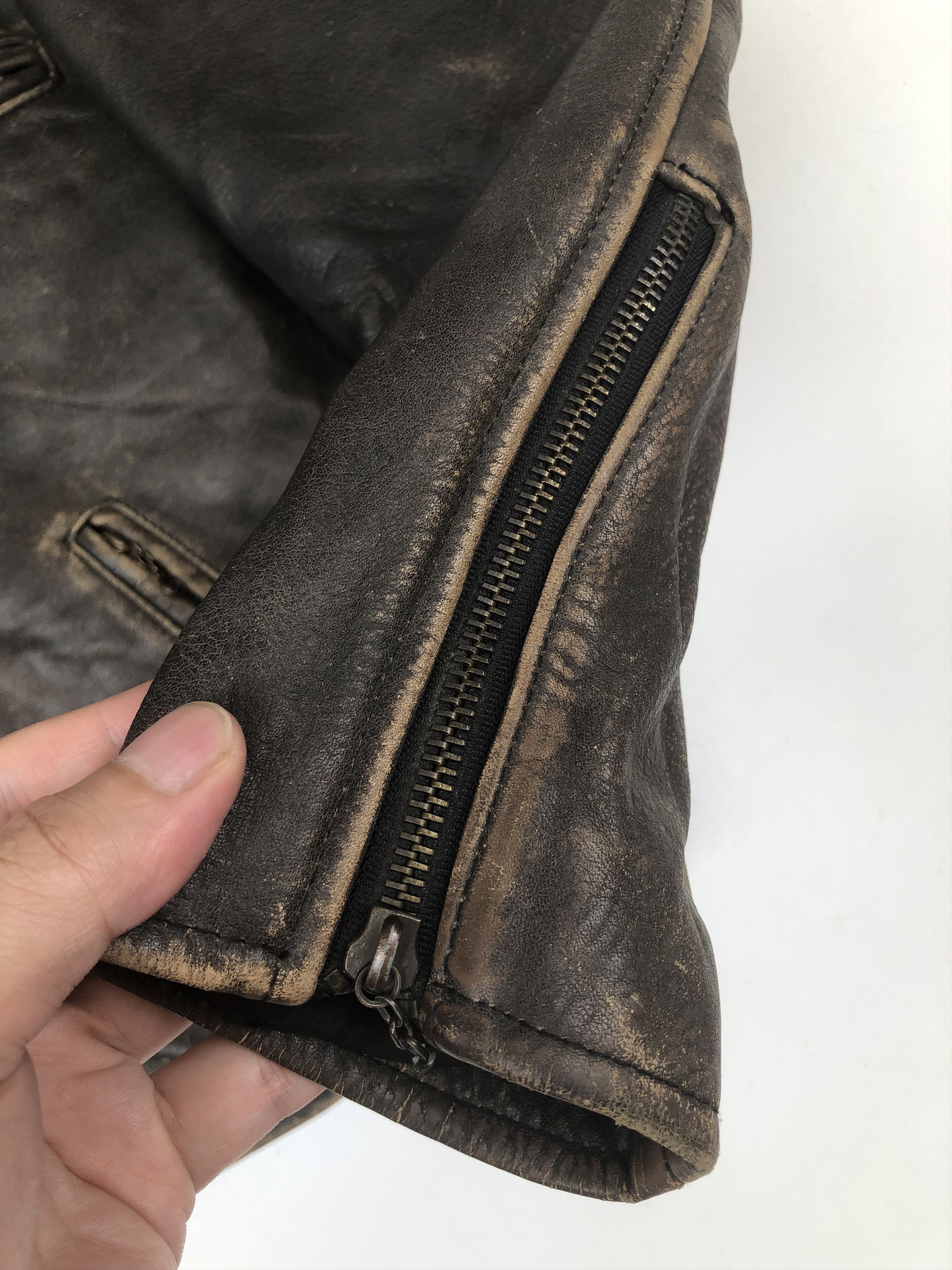 Japanese Brand VINTAGE ROAD MASTERS MOTORCYCLE LEATHER JACKET Size US M / EU 48-50 / 2 - 5 Thumbnail
