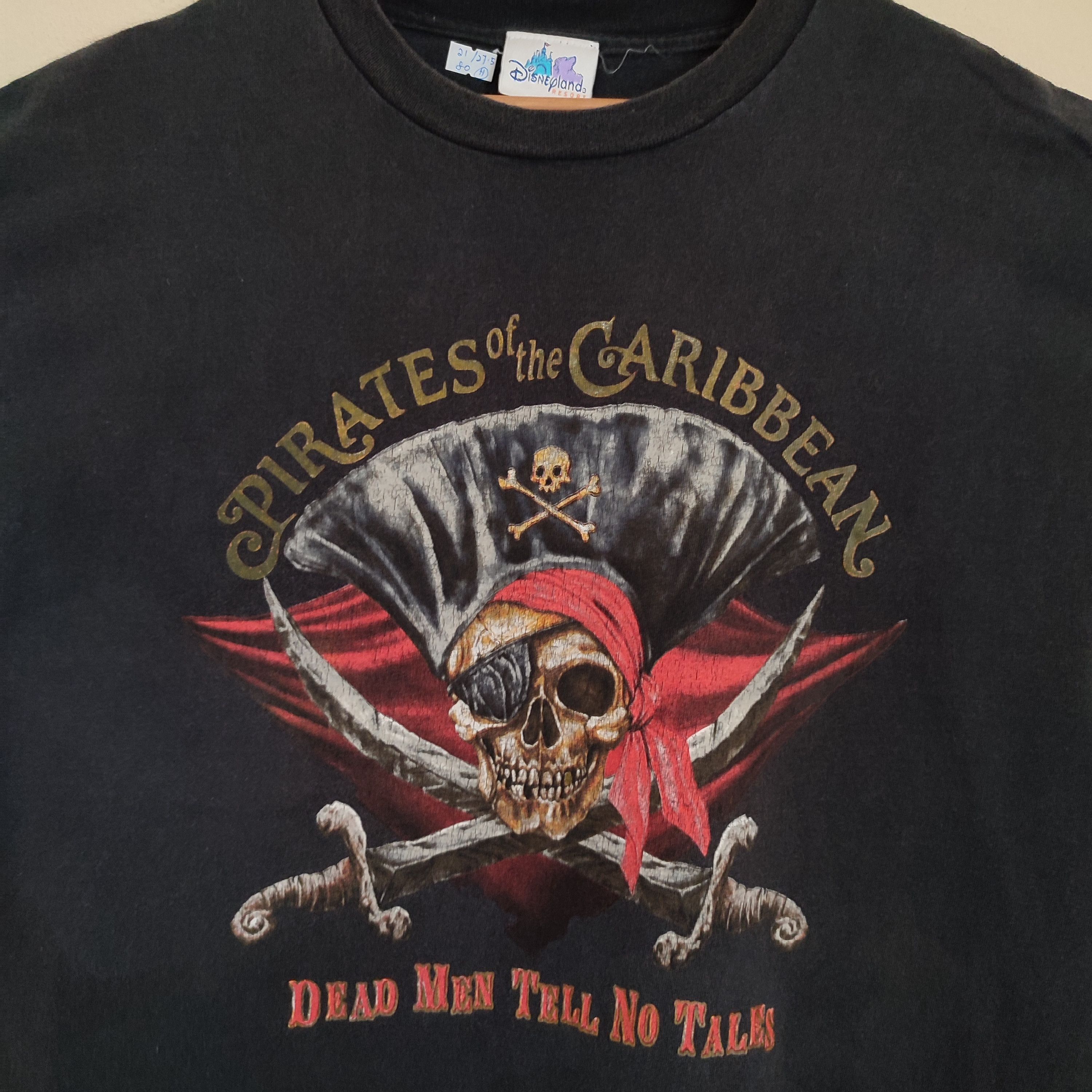Disney × Vintage Pirates of the Carribbean Movie Skulls Design Disney Tshirt Size US L / EU 52-54 / 3 - 2 Thumbnail