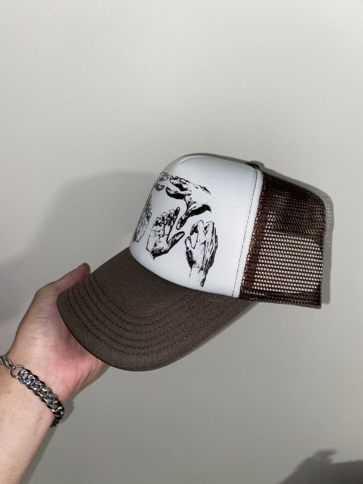 basketcase gallery Basketcase gallery hands magic brown trucker hat Size ONE SIZE - 2 Thumbnail
