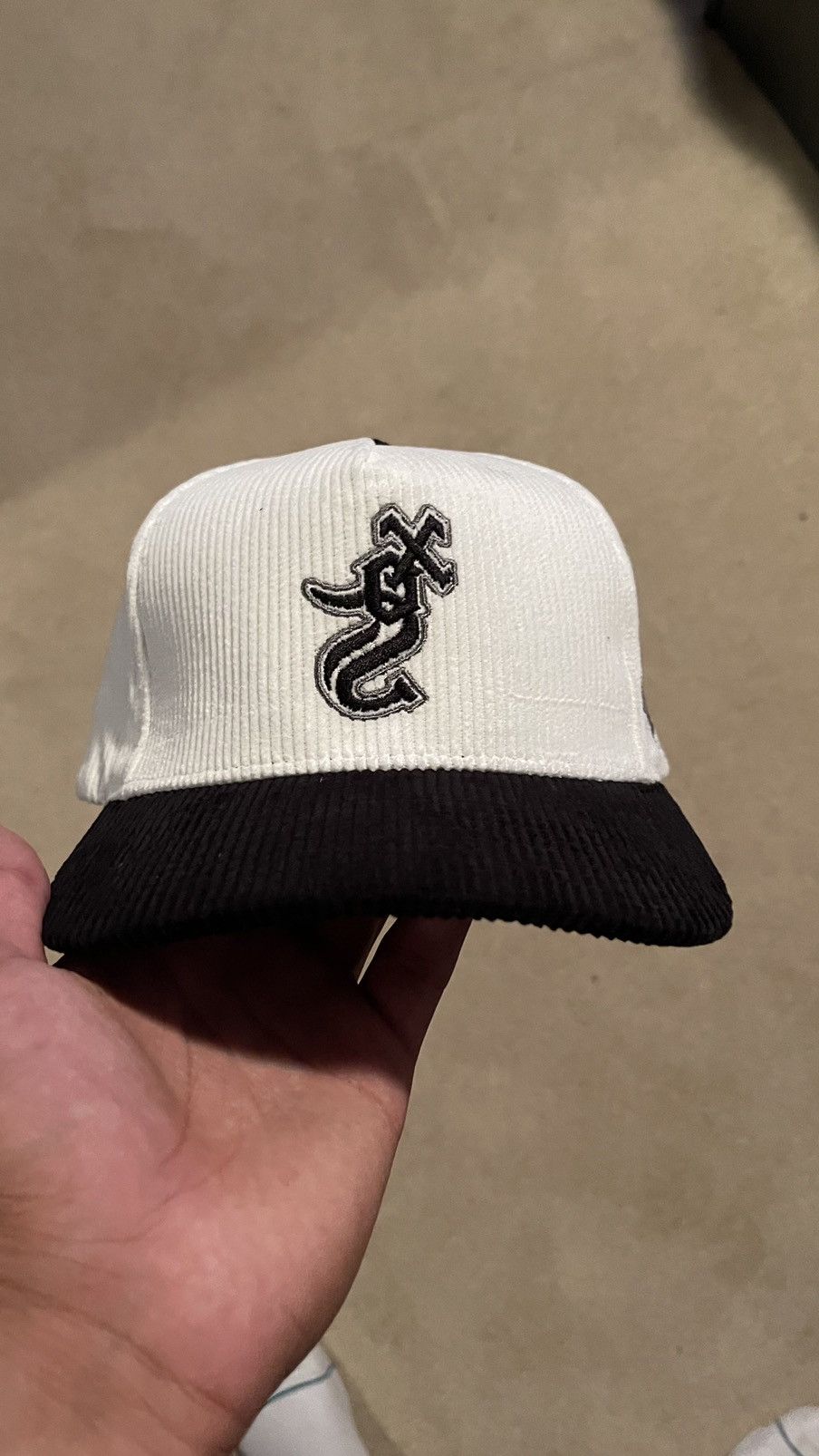 KILLTHEHYPE online Chicago White Six Corduroy 2 Tone Hat