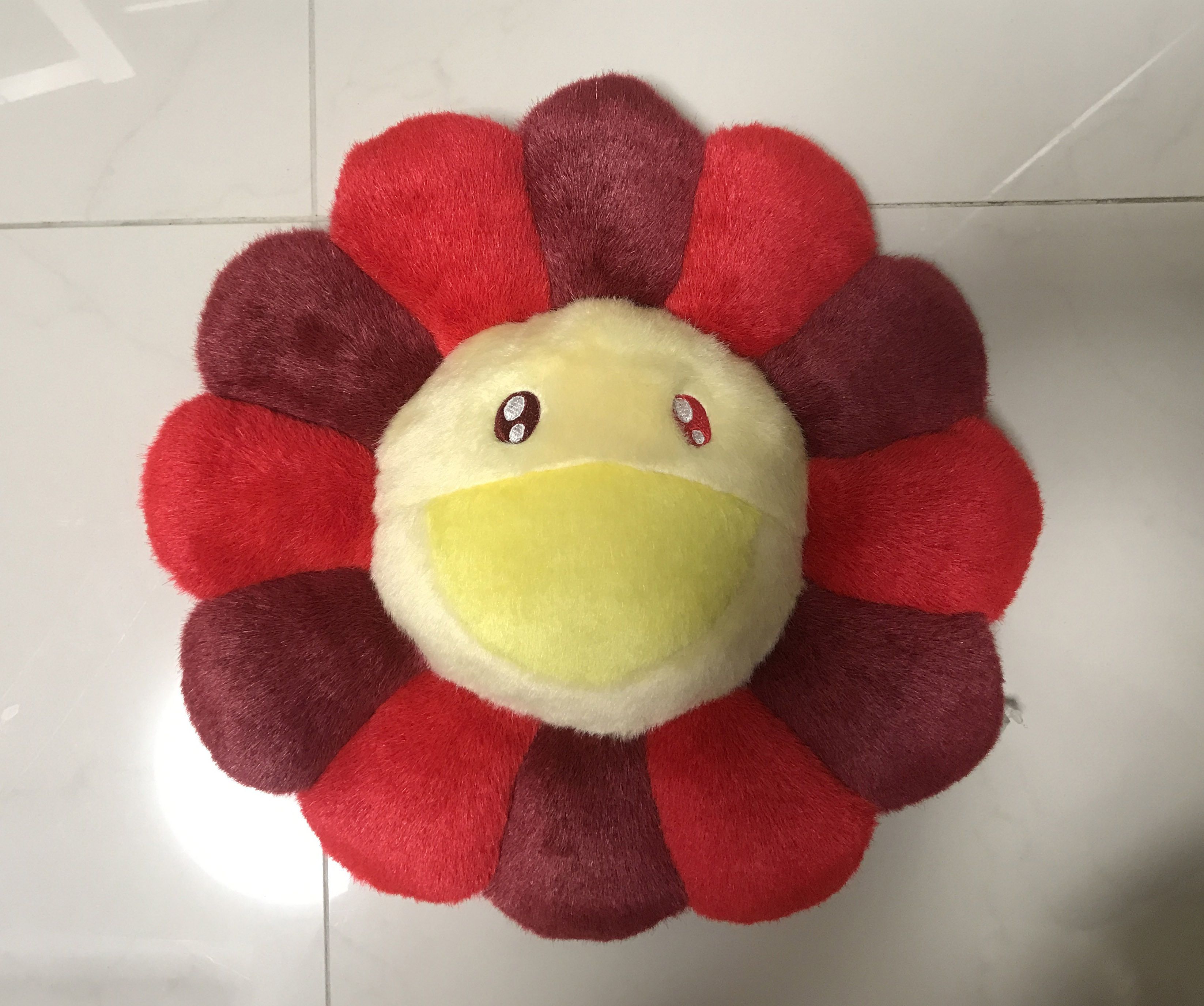 Takashi Murakami Takashi Murakami Kaikai Kiki Flower Cushion 30cm Red Size 28 - 1 Thumbnail