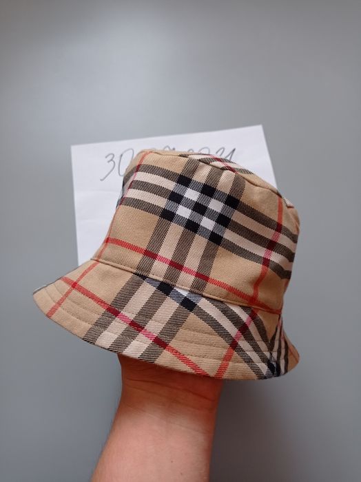 Burberry bucket hotsell hat grailed