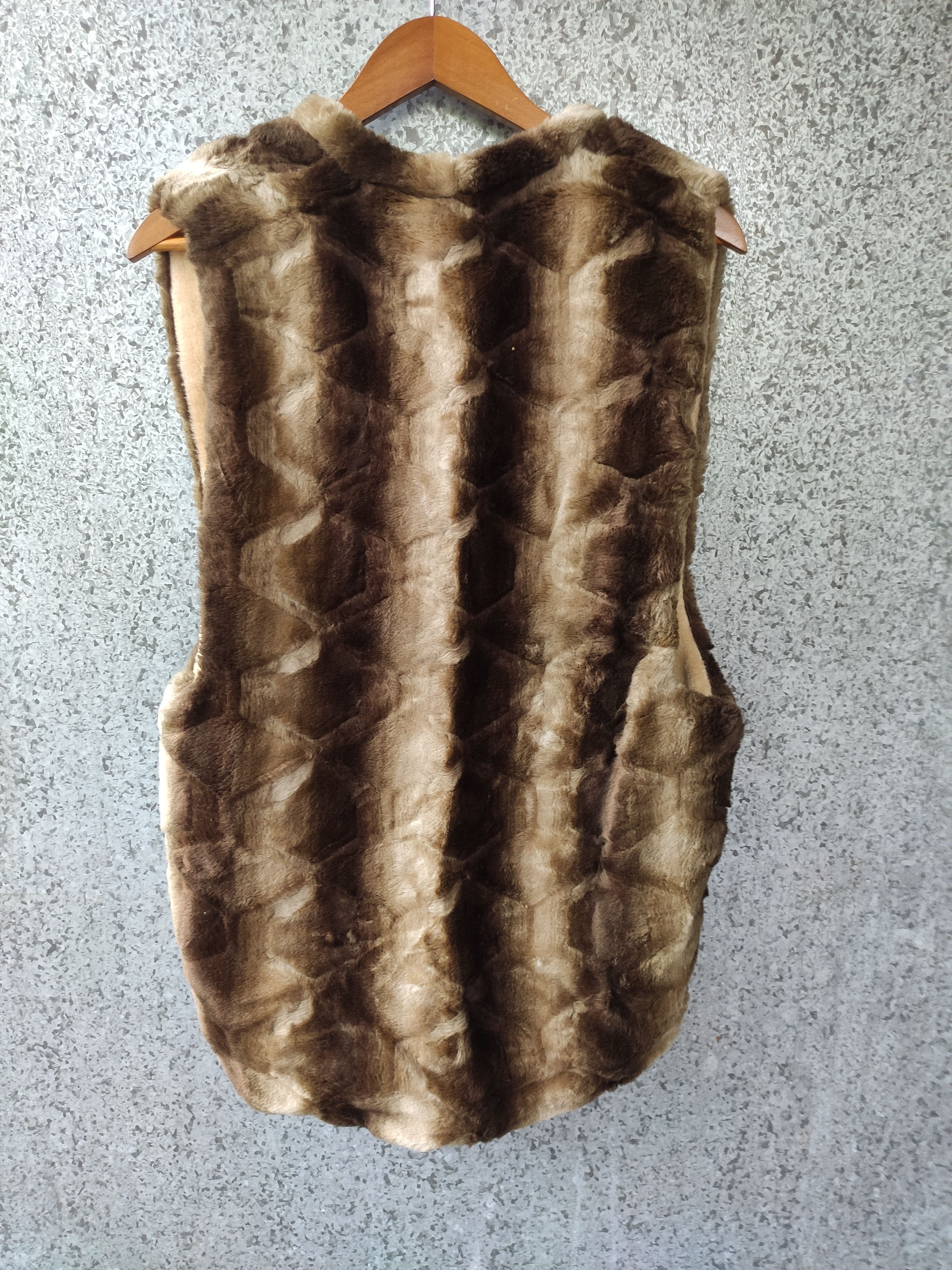 Designer MK Home wear vest Size US M / EU 48-50 / 2 - 3 Thumbnail