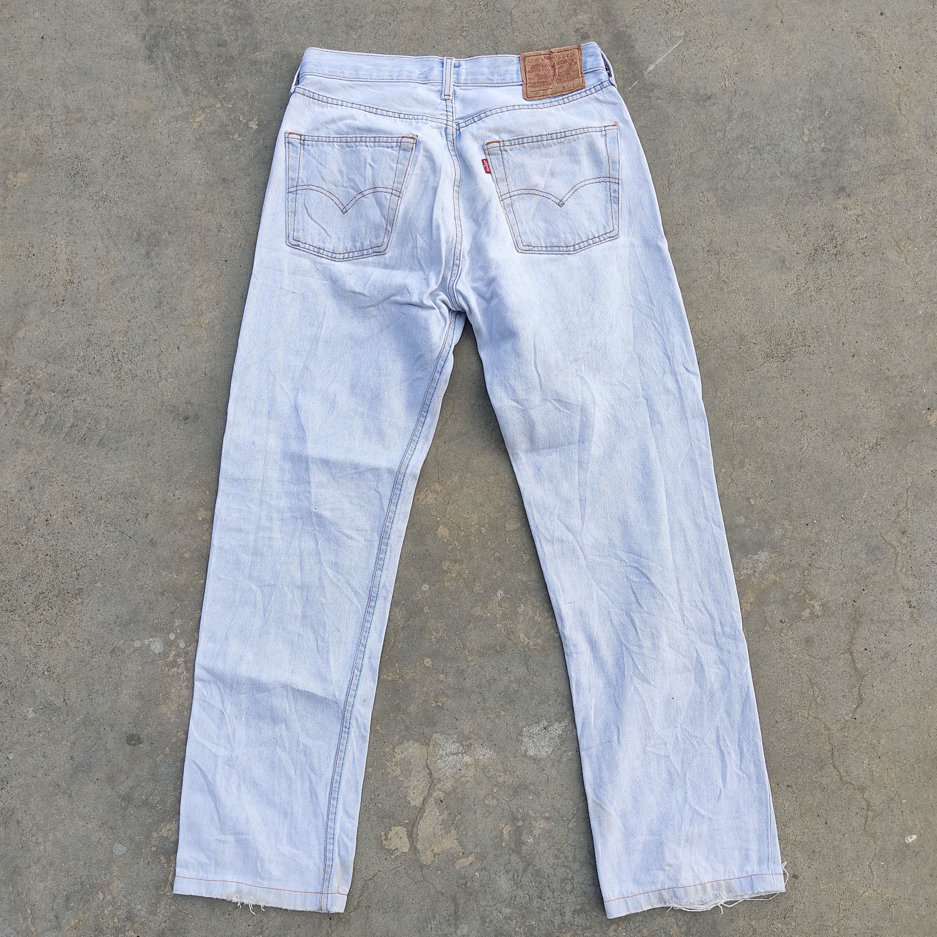Levi's Vintage Levis 501 Made In Barcelona Size US 33 - 2 Thumbnail