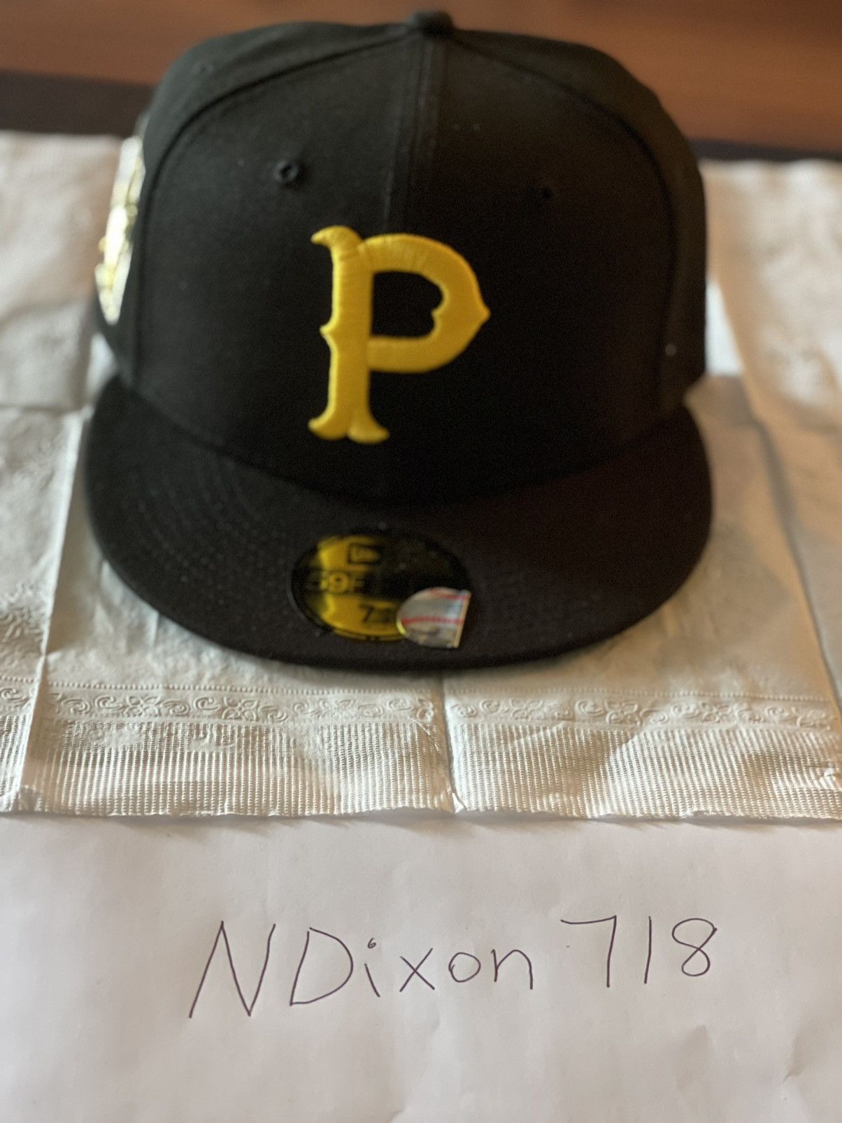 BRAND NEW Hat Club outlet x New Era Pittsburgh Pirates 1925 WS Patch Hat, Size 8