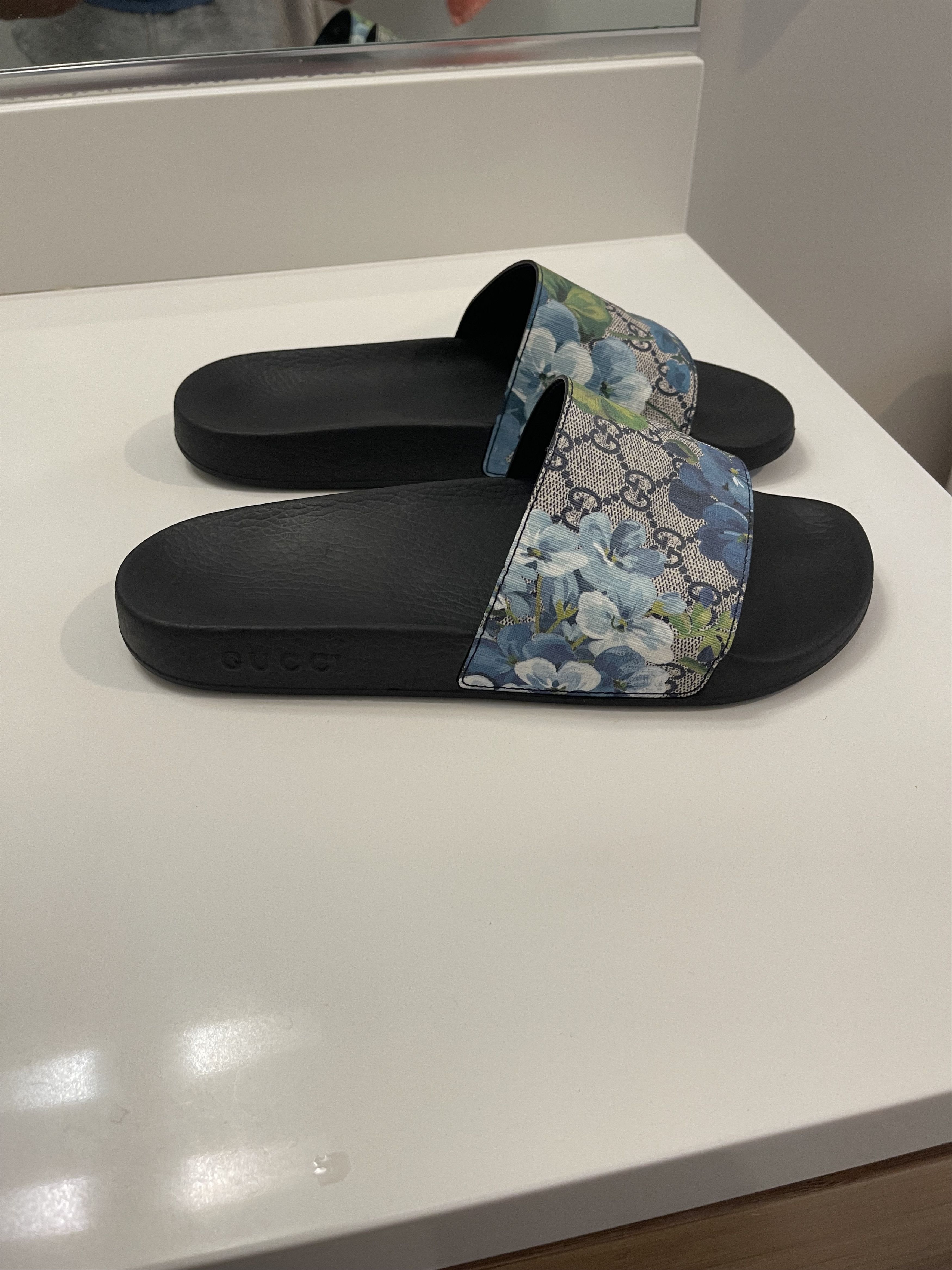 Gucci bloom slides discount blue