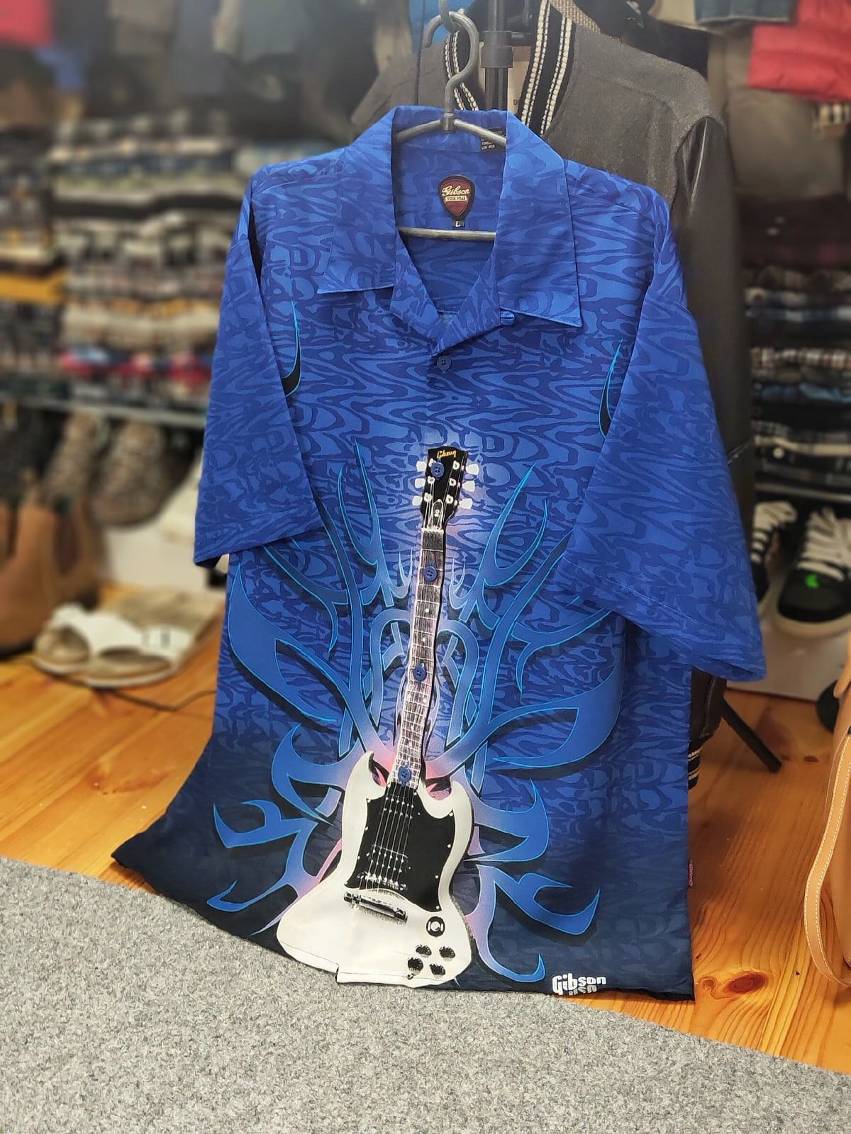 Vintage Vinrage 90s Gibson USA Tour Wear Hawaiian button Shirts Size US L / EU 52-54 / 3 - 19 Thumbnail