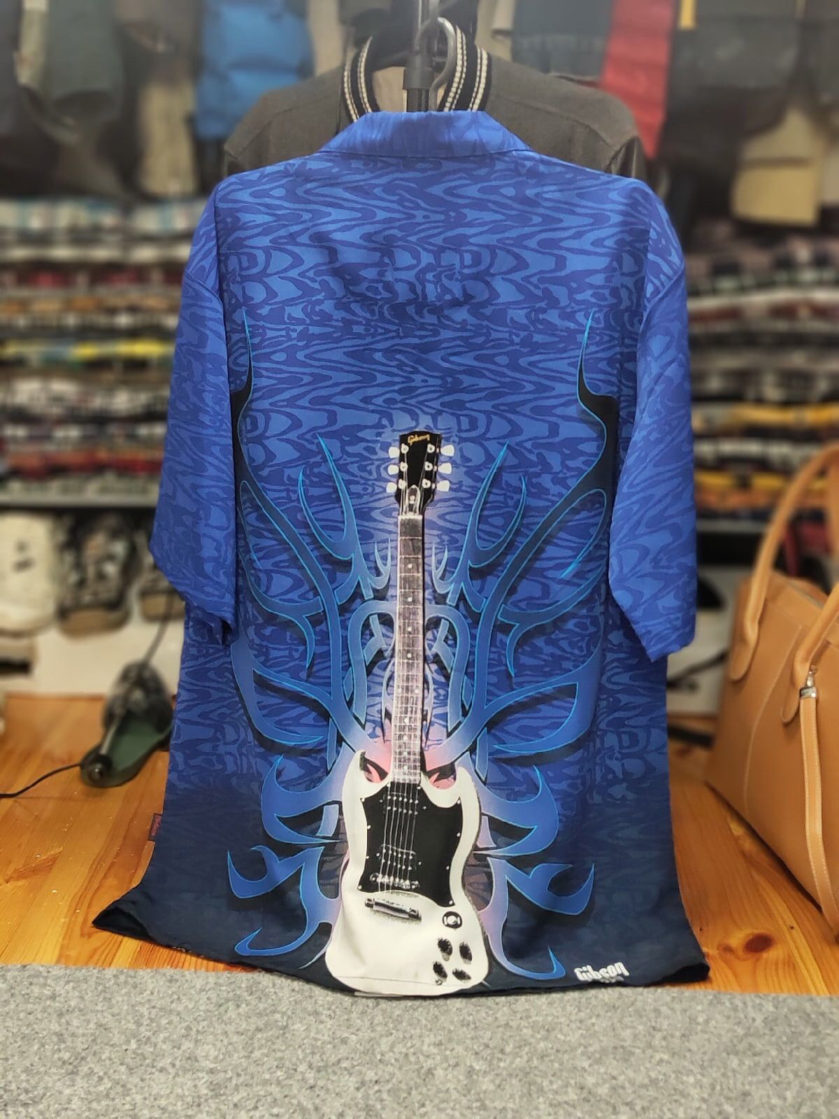 Vintage Vinrage 90s Gibson USA Tour Wear Hawaiian button Shirts Size US L / EU 52-54 / 3 - 21 Thumbnail