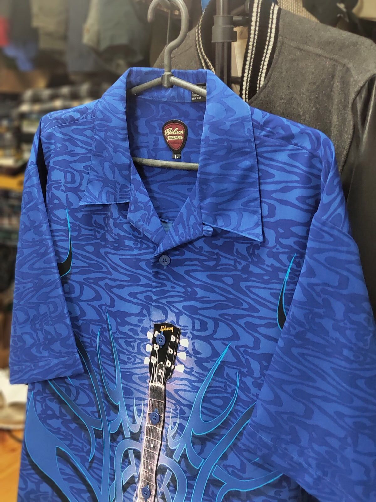 Vintage Vinrage 90s Gibson USA Tour Wear Hawaiian button Shirts Size US L / EU 52-54 / 3 - 20 Thumbnail
