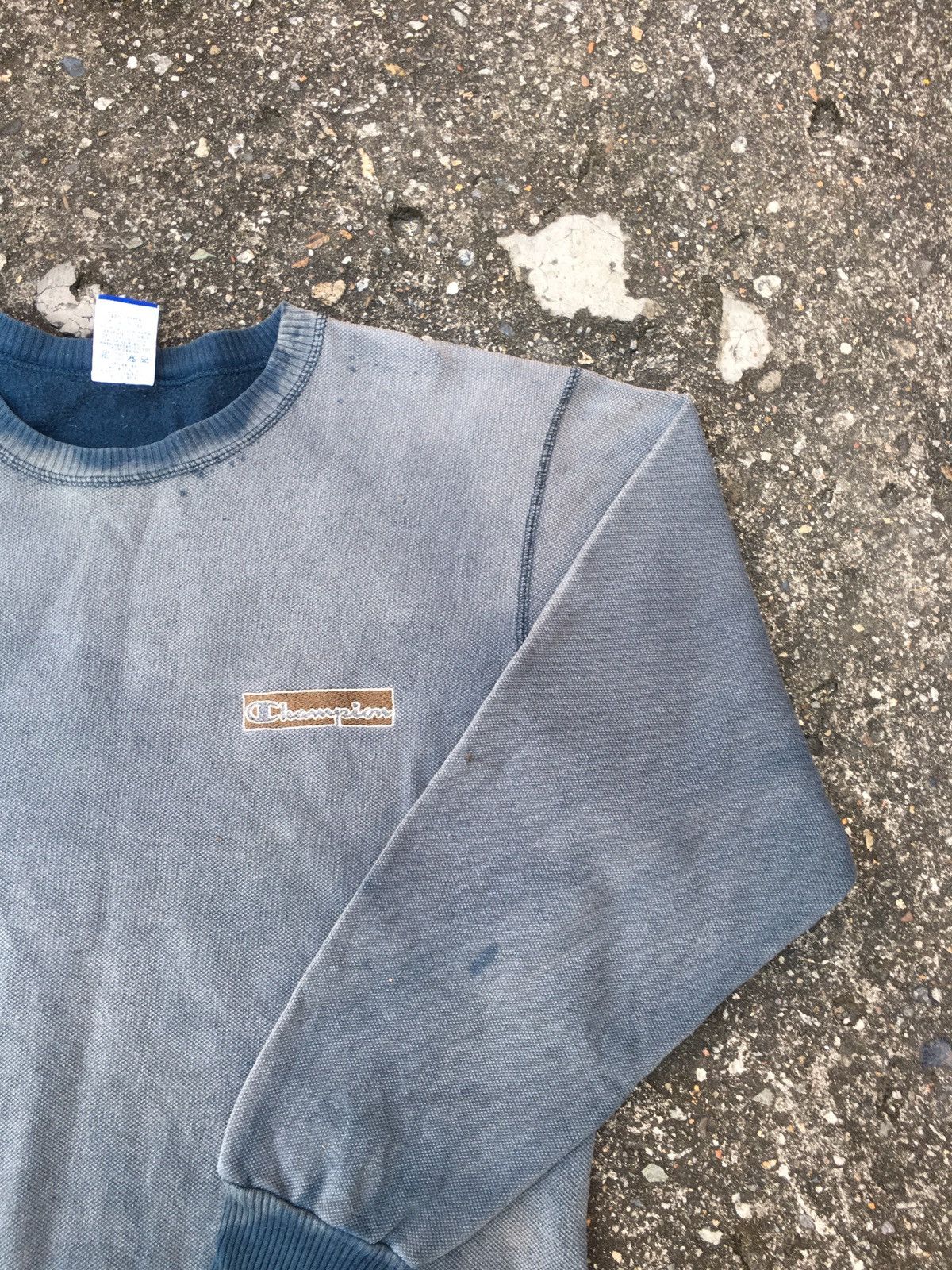 Champion Vintage 90’s Champion Box Logo Sun Faded Size US L / EU 52-54 / 3 - 5 Thumbnail