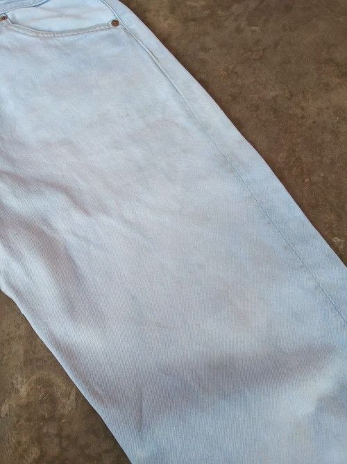 Levi's Vintage Levi's 501 Faded Blue Distressed Jeans 31x34 Size US 31 - 7 Thumbnail