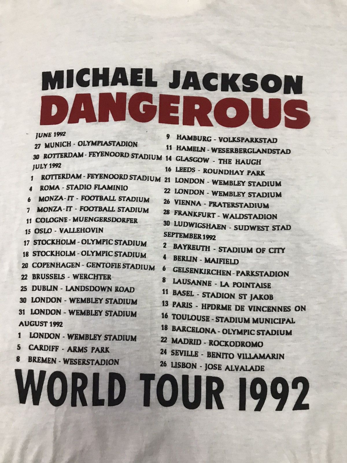 Band Tees × Michael Jackson × Vintage Vintage 90’s Michael Jackson Big Print Dangerous World Tour Size US M / EU 48-50 / 2 - 4 Thumbnail