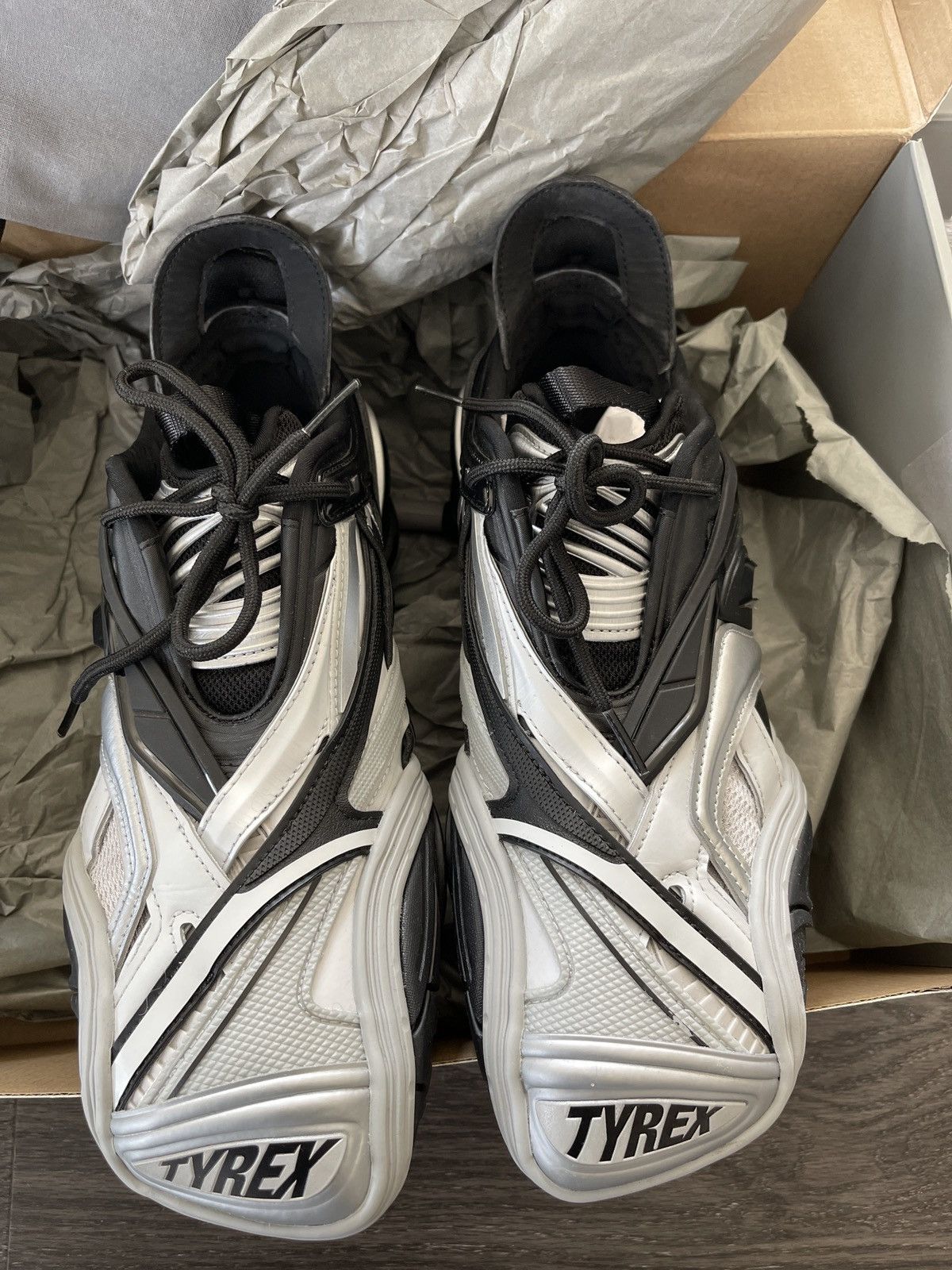 Balenciaga Tyrex Silver Size42よろしくお願い致します - 靴