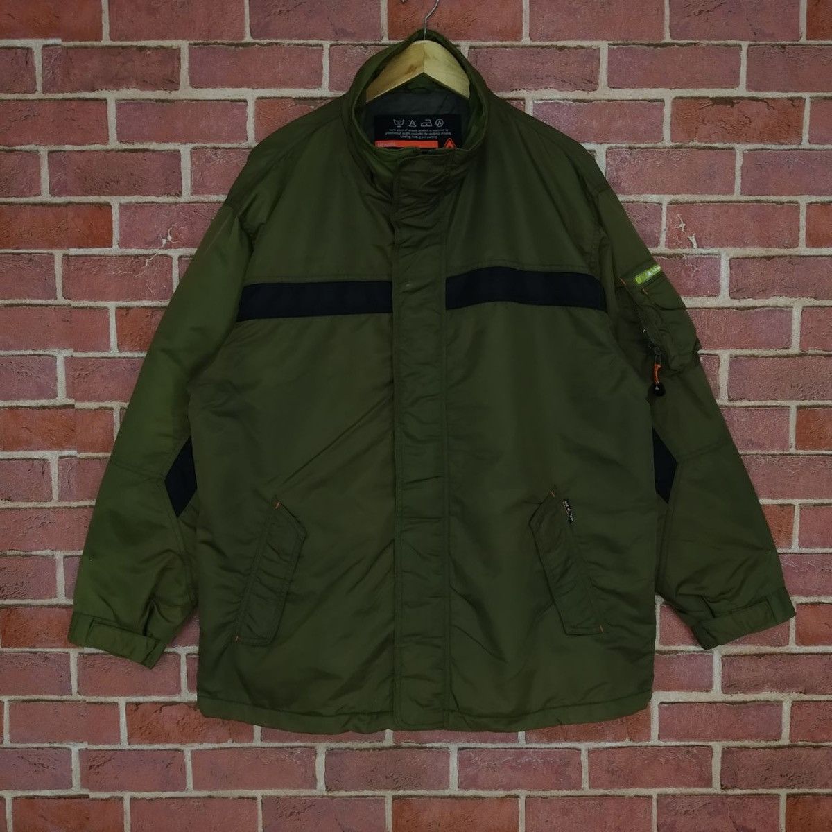 Airwalk Airwalk Japan Style Flight Jacket Bomber Jacket Skatewear Size US L / EU 52-54 / 3 - 1 Thumbnail