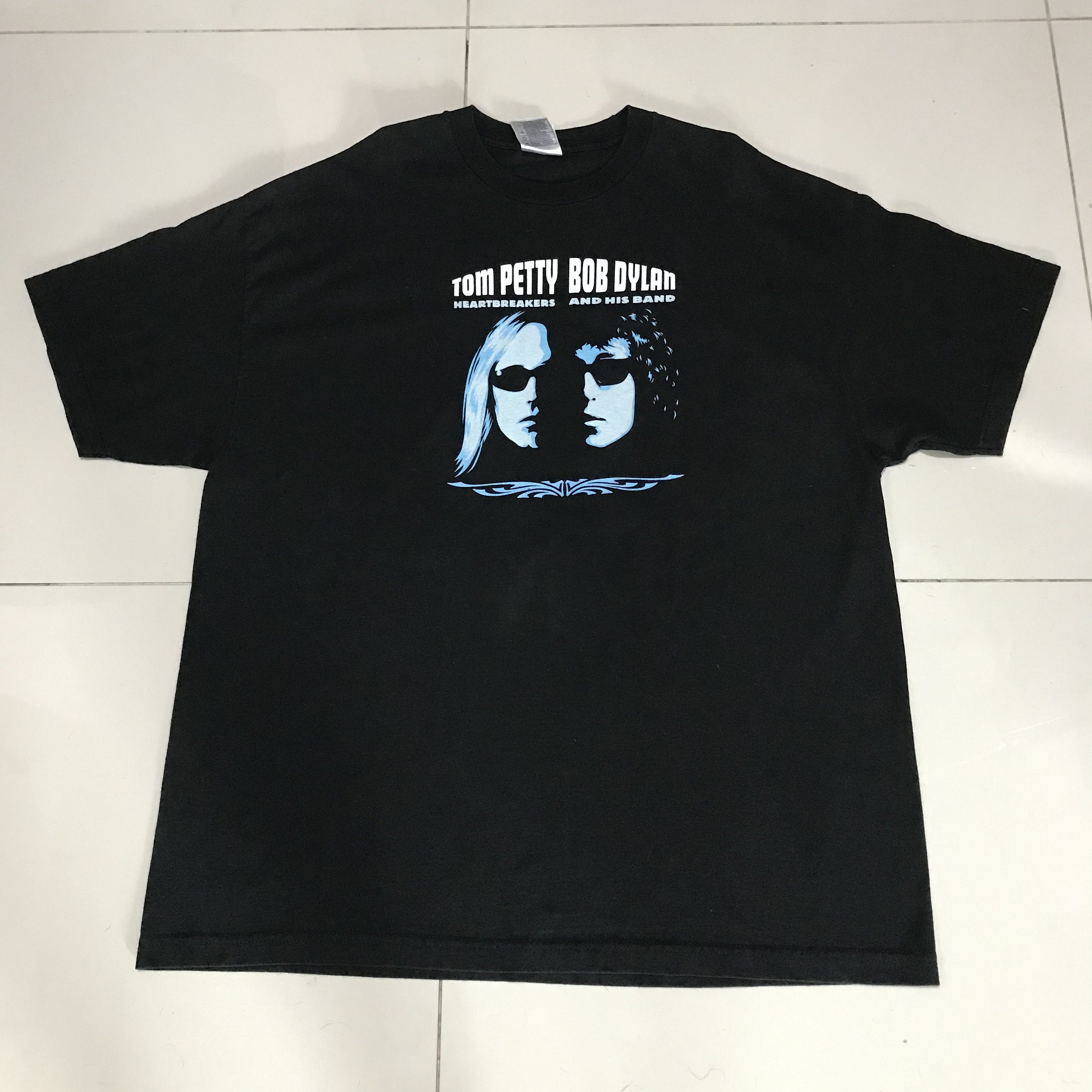 Band Tees Vintage Y2K Tom Petty Heartbreaker Bob Dylan Tour Tee 2XL Size US XXL / EU 58 / 5 - 2 Thumbnail