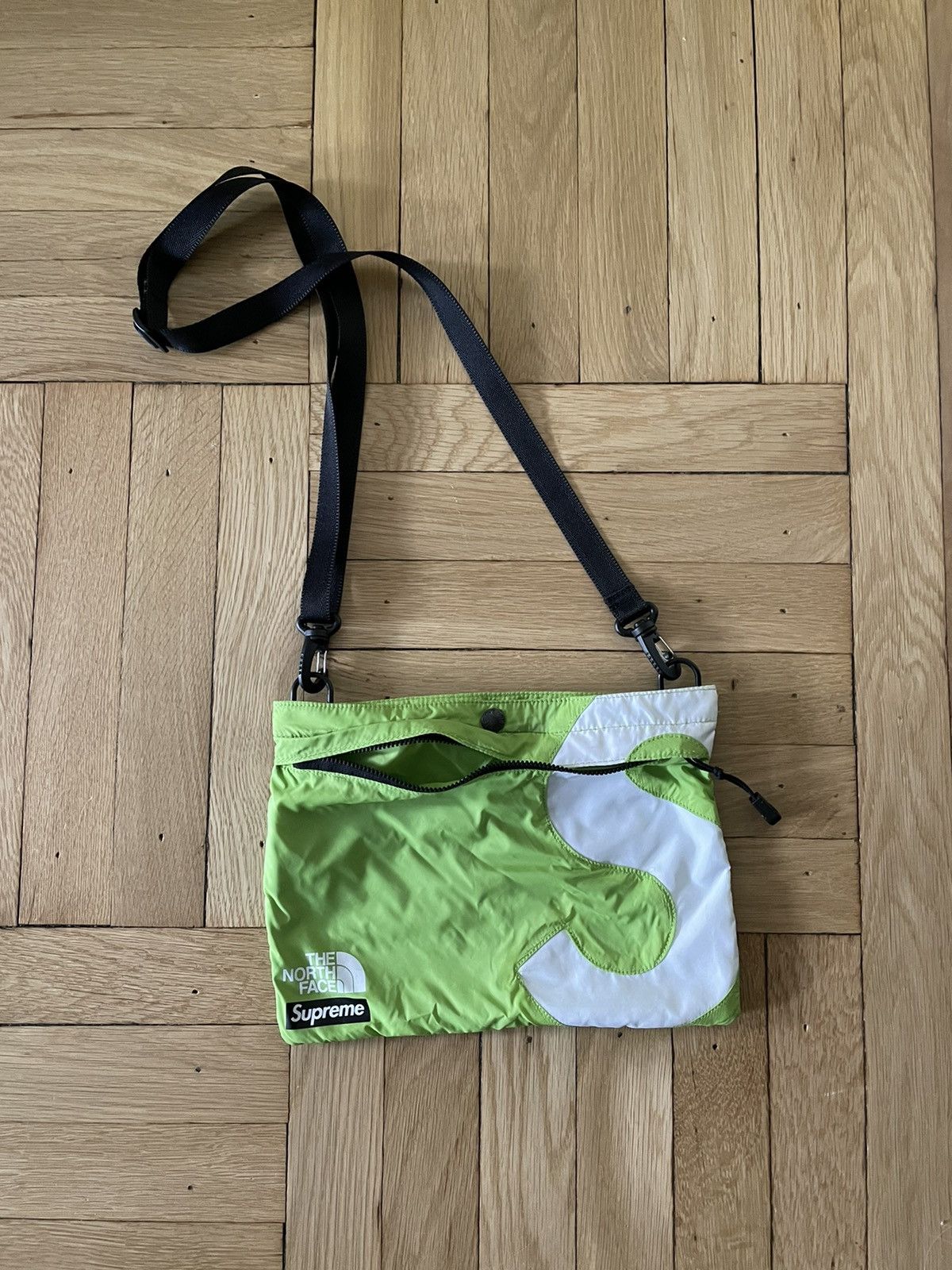 Supreme x north 2024 face shoulder bag