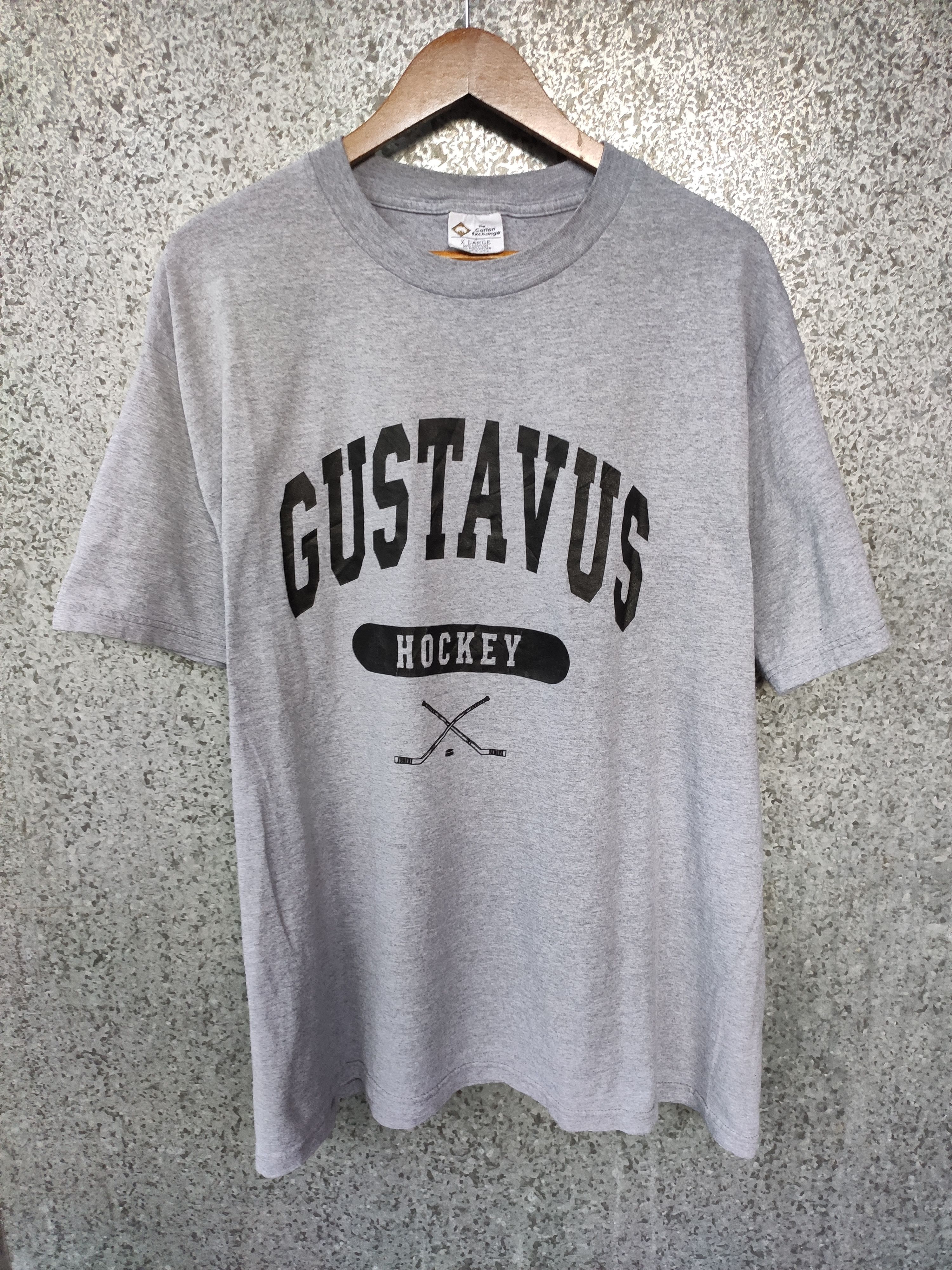 NHL Vintage Gustavus Hockey t shirt nike Size US L / EU 52-54 / 3 - 1 Thumbnail