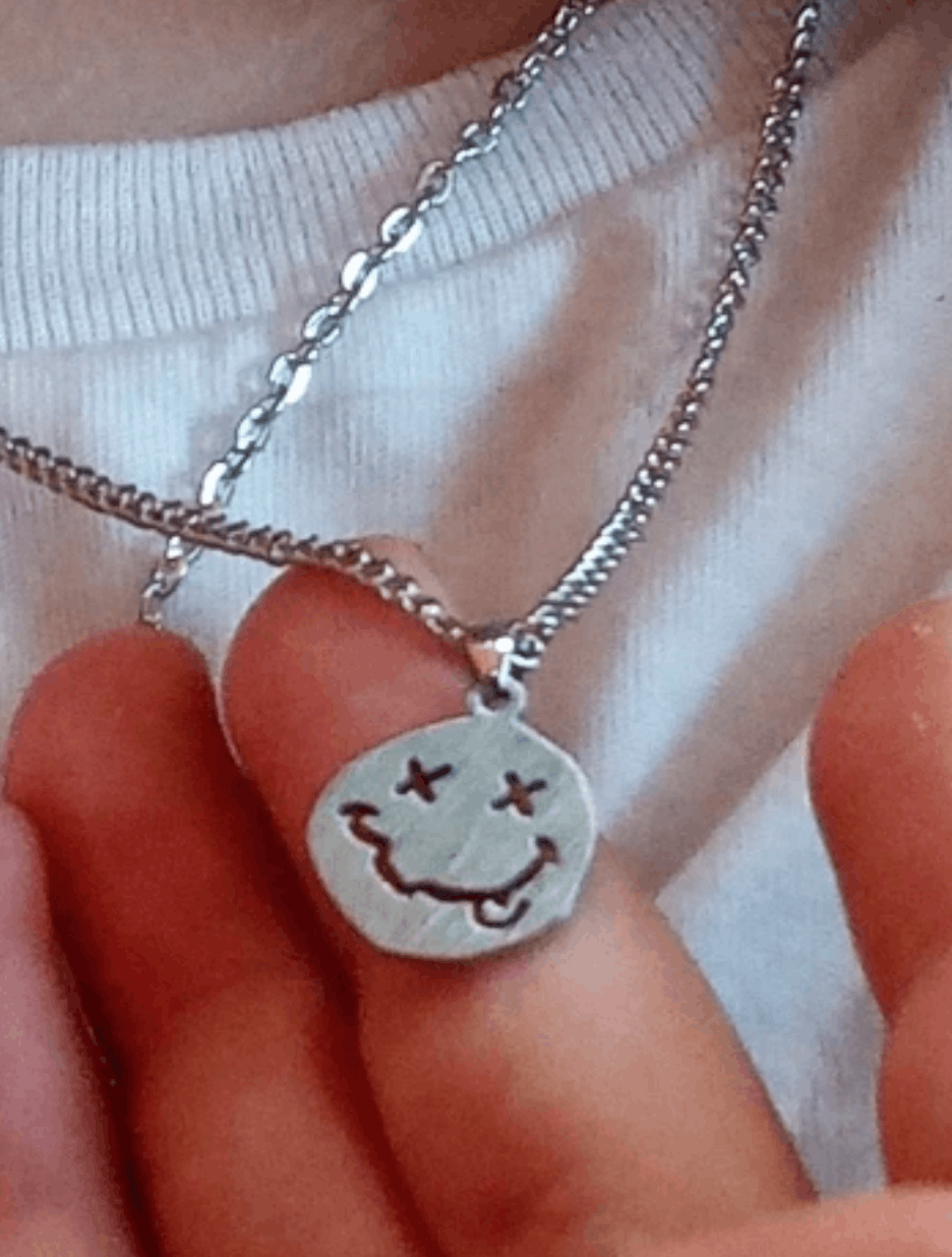 Vintage Smile Face Necklace Size ONE SIZE - 1 Thumbnail