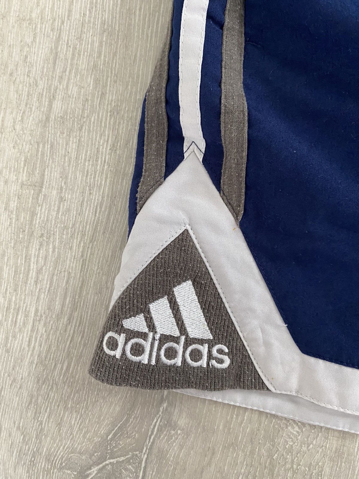 Adidas × Vintage Adidas vintage navy shorts 90s Size US 30 / EU 46 - 2 Thumbnail