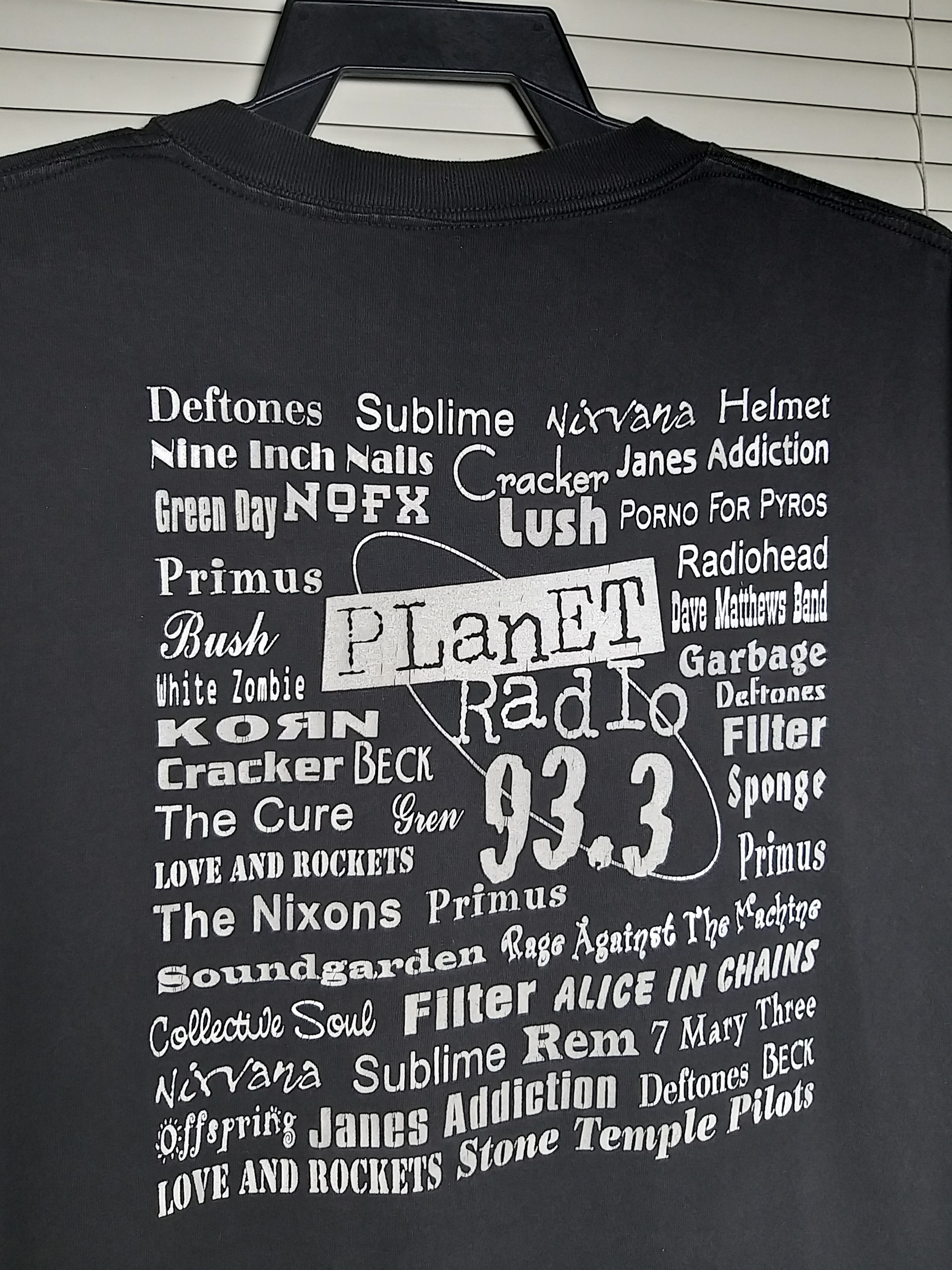 Band Tees RARE💥VINTAGE 90'S PLANET RADIO STATION 93.3 BAND T SHIRT Size US XL / EU 56 / 4 - 1 Thumbnail