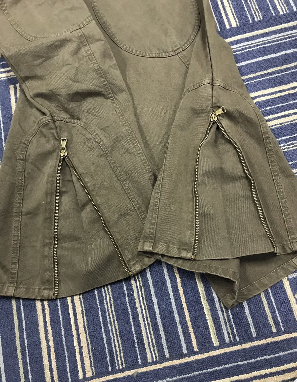 Dolce & Gabbana Dolce & Gabbana Multi pocket Cargo pants Size 34x35 Size US 34 / EU 50 - 9 Thumbnail