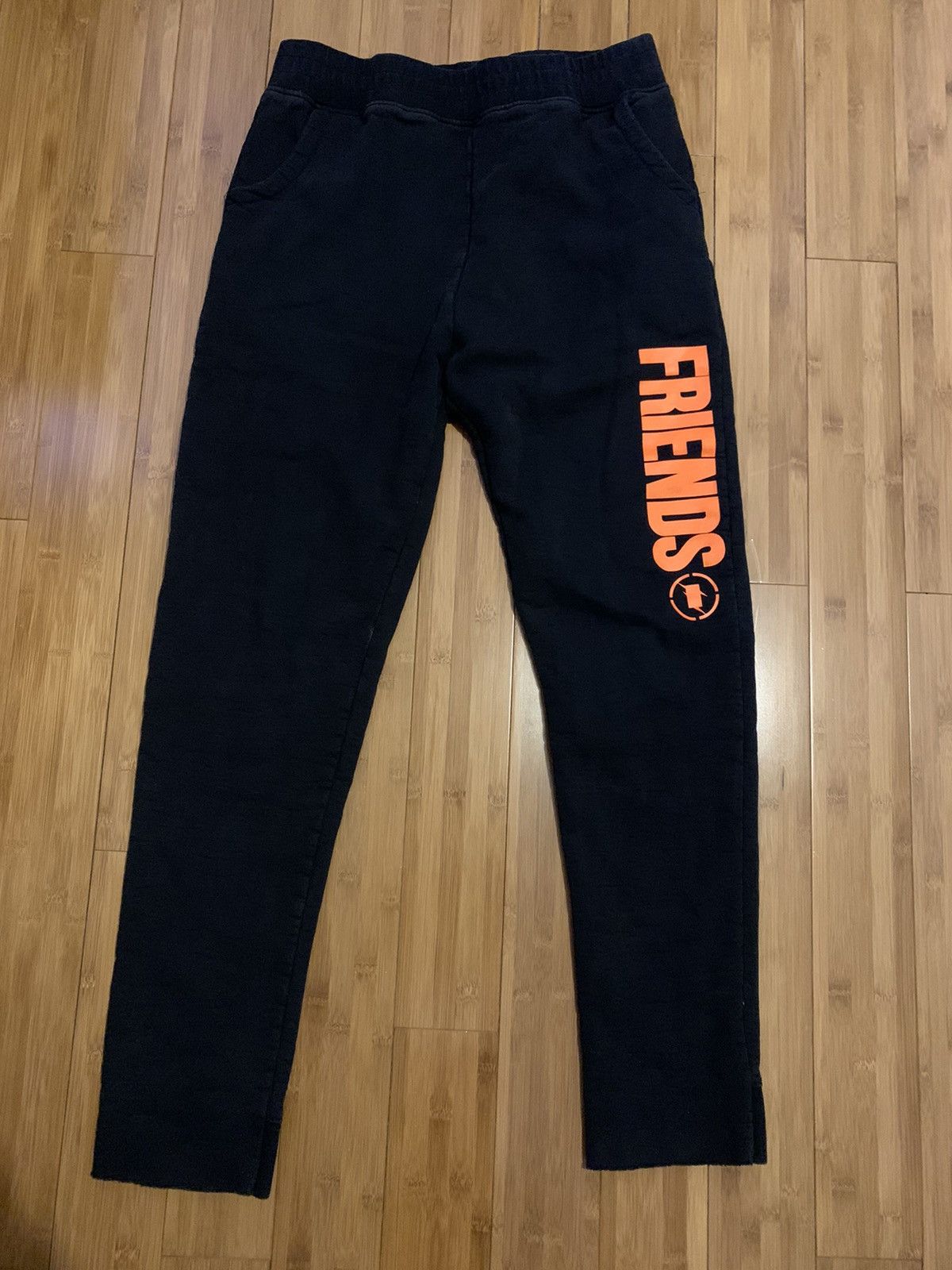 Fragment Design × Vlone Vlone x Fragment Design Friends Sweatpants Size US 34 / EU 50 - 1 Thumbnail